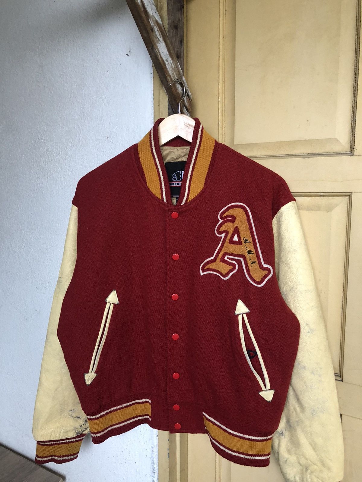 Vintage Vintage Americanino Arm Leather Varsity Jacket Size US L / EU 52-54 / 3 - 3 Thumbnail