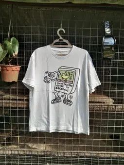 Keith Haring × Uniqlo KEITH HARING ILLUSTRATED GUIDE TO BREAKING T-SHIRT Size US M / EU 48-50 / 2 - 4 Thumbnail