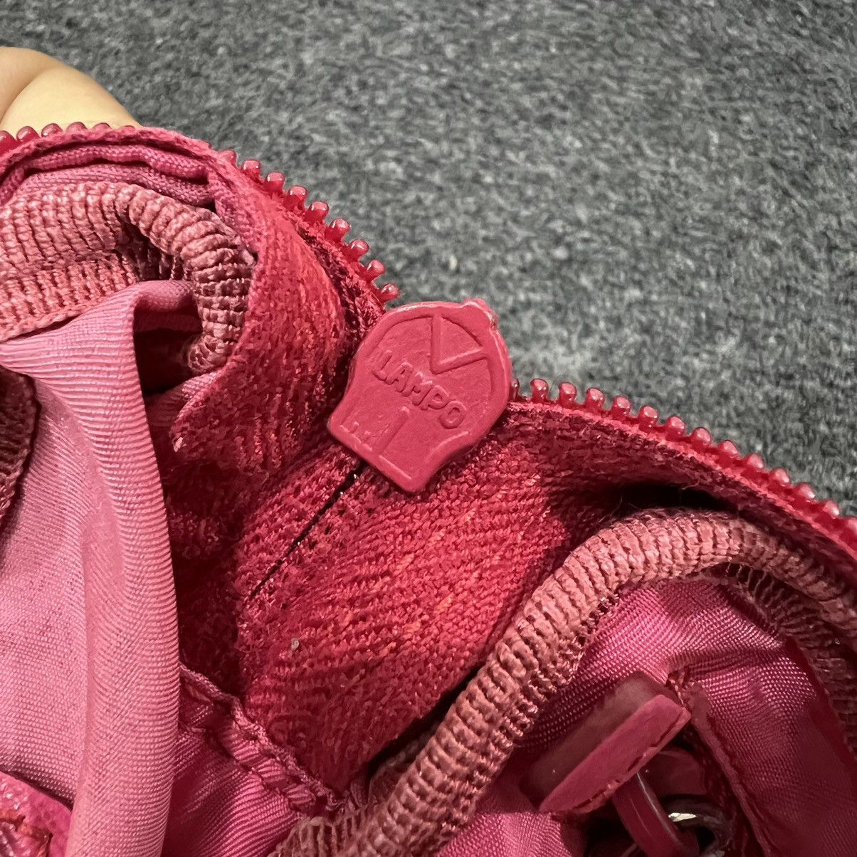 Prada × Vintage Mini prada pouchbag Size ONE SIZE - 7 Thumbnail