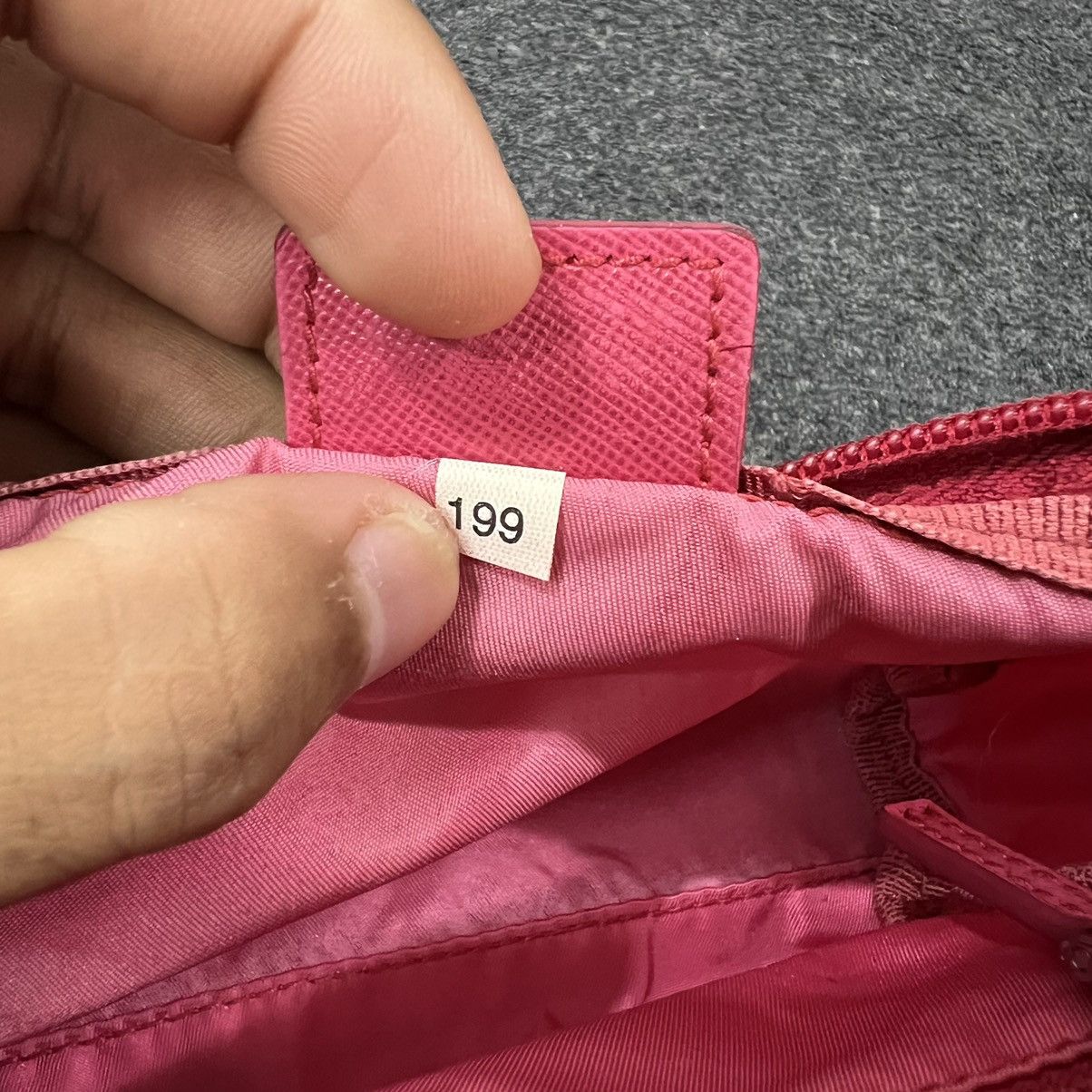 Prada × Vintage Mini prada pouchbag Size ONE SIZE - 5 Thumbnail