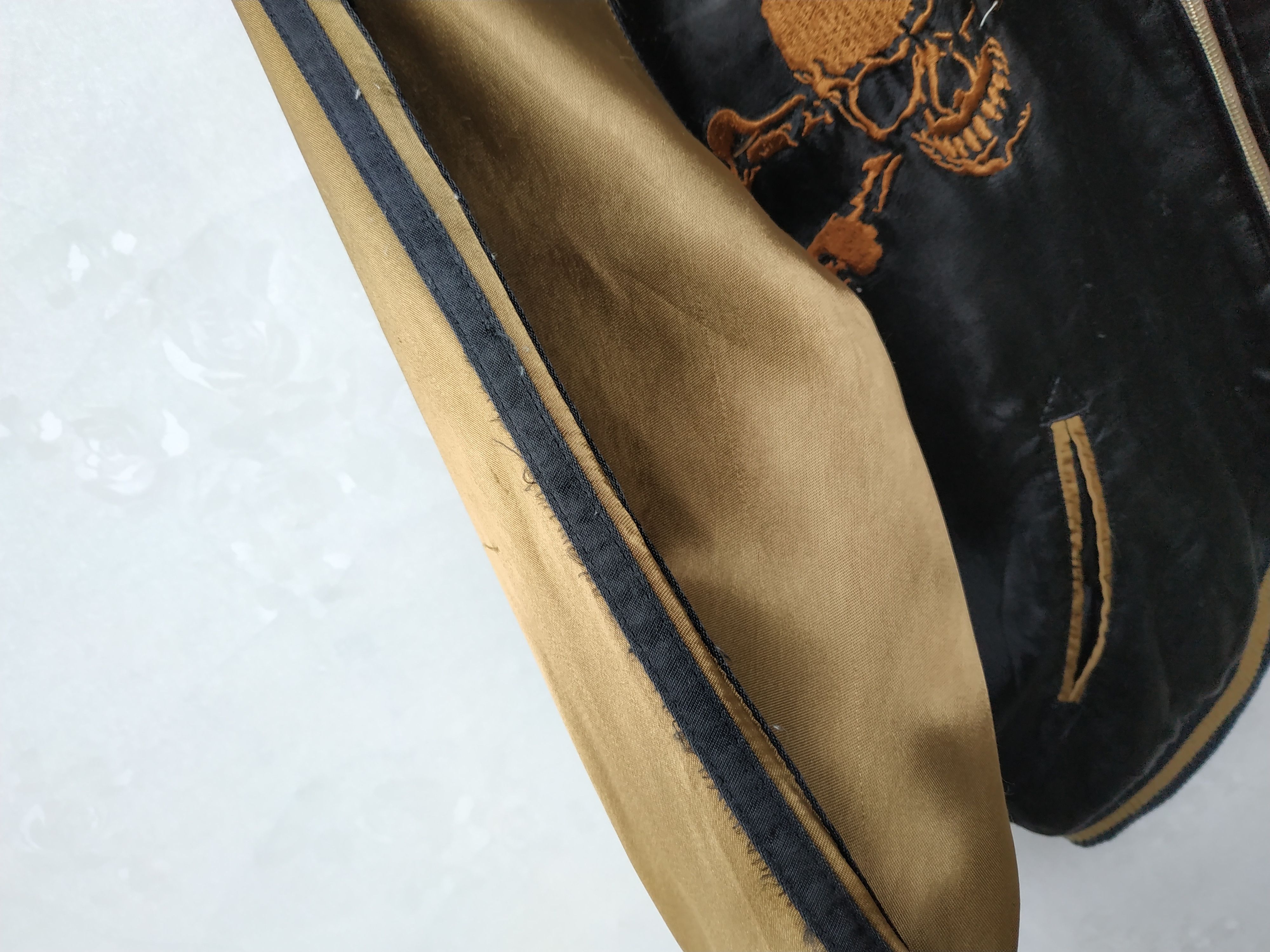 Japanese Brand Fit S to M, Reversible Rayon Skulls Souvenir Jacket Size US M / EU 48-50 / 2 - 5 Thumbnail