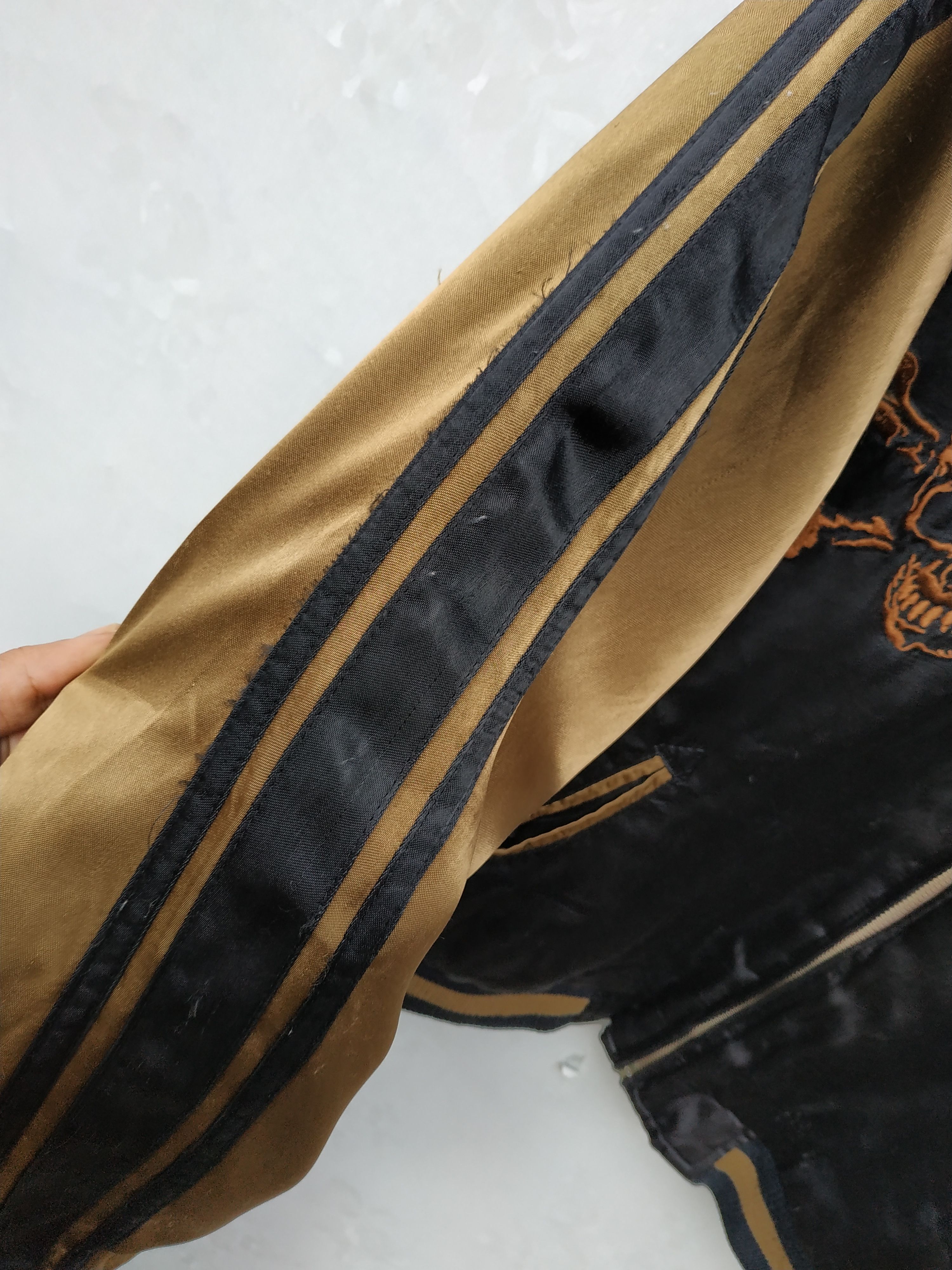 Japanese Brand Fit S to M, Reversible Rayon Skulls Souvenir Jacket Size US M / EU 48-50 / 2 - 6 Thumbnail