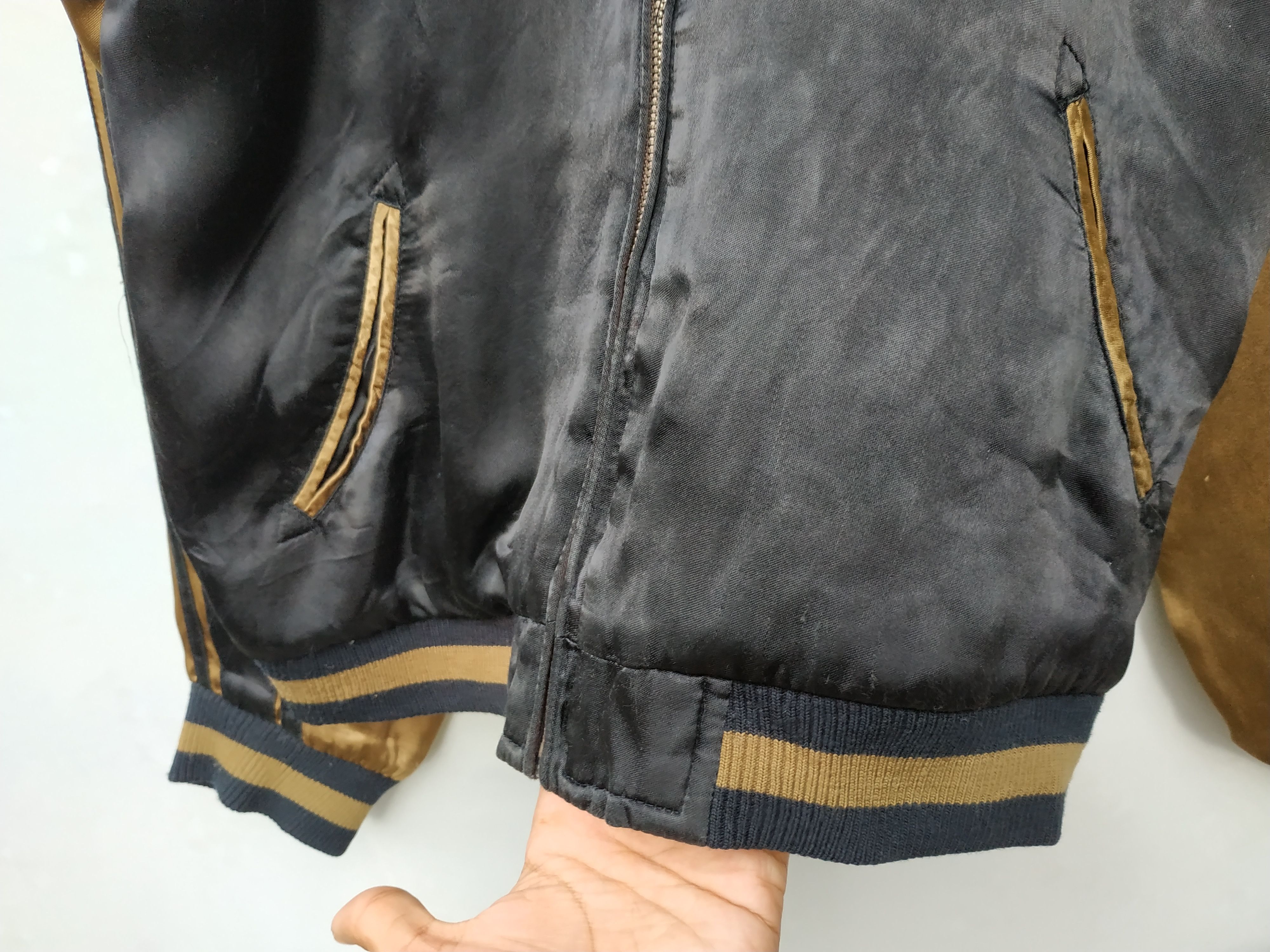 Japanese Brand Fit S to M, Reversible Rayon Skulls Souvenir Jacket Size US M / EU 48-50 / 2 - 4 Thumbnail
