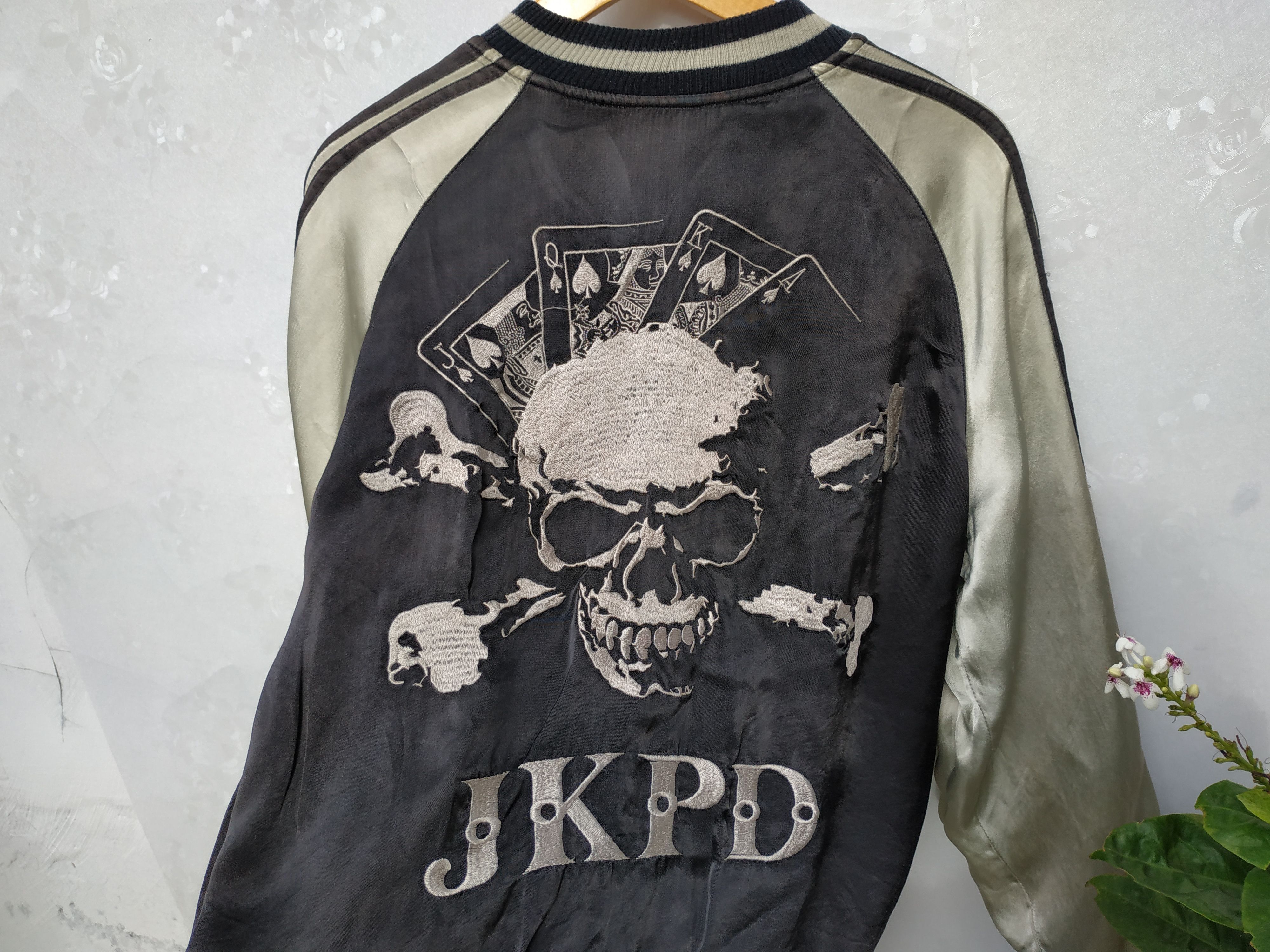 Japanese Brand Fit S to M, Reversible Rayon Skulls Souvenir Jacket Size US M / EU 48-50 / 2 - 20 Thumbnail