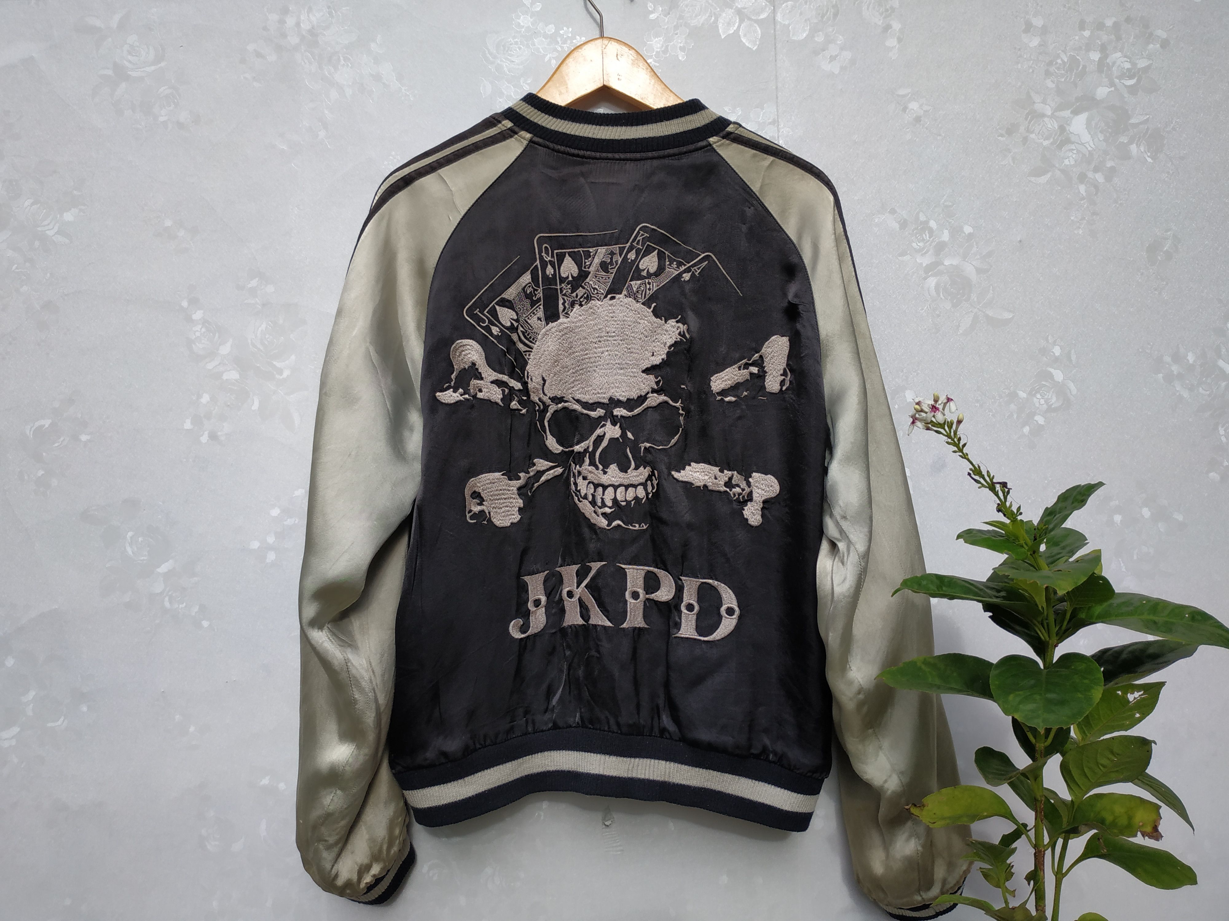Japanese Brand Fit S to M, Reversible Rayon Skulls Souvenir Jacket Size US M / EU 48-50 / 2 - 19 Thumbnail