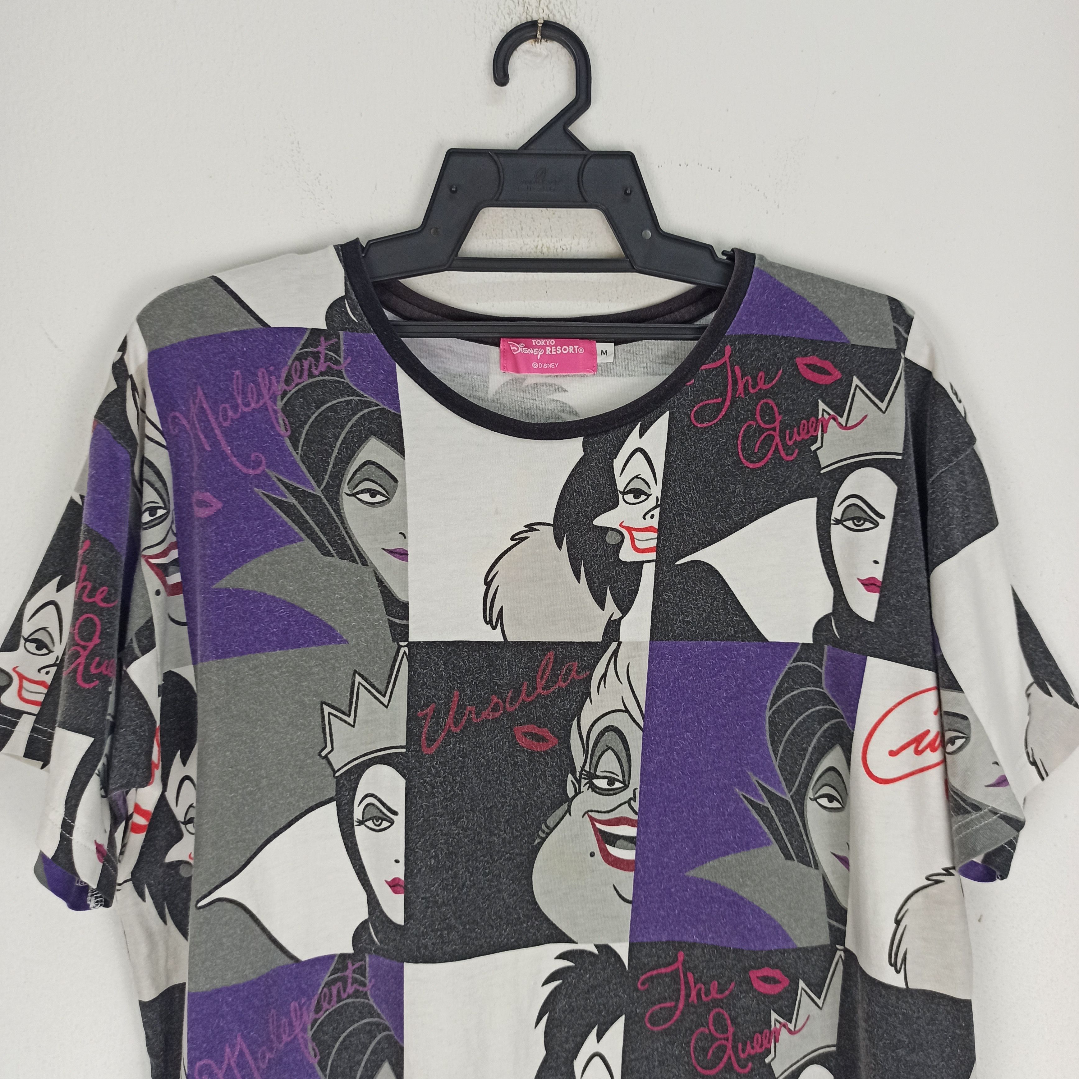 Disney Rare🔥 Disney Queen Evil Characters All Over Print Tshirt Size US M / EU 48-50 / 2 - 2 Thumbnail