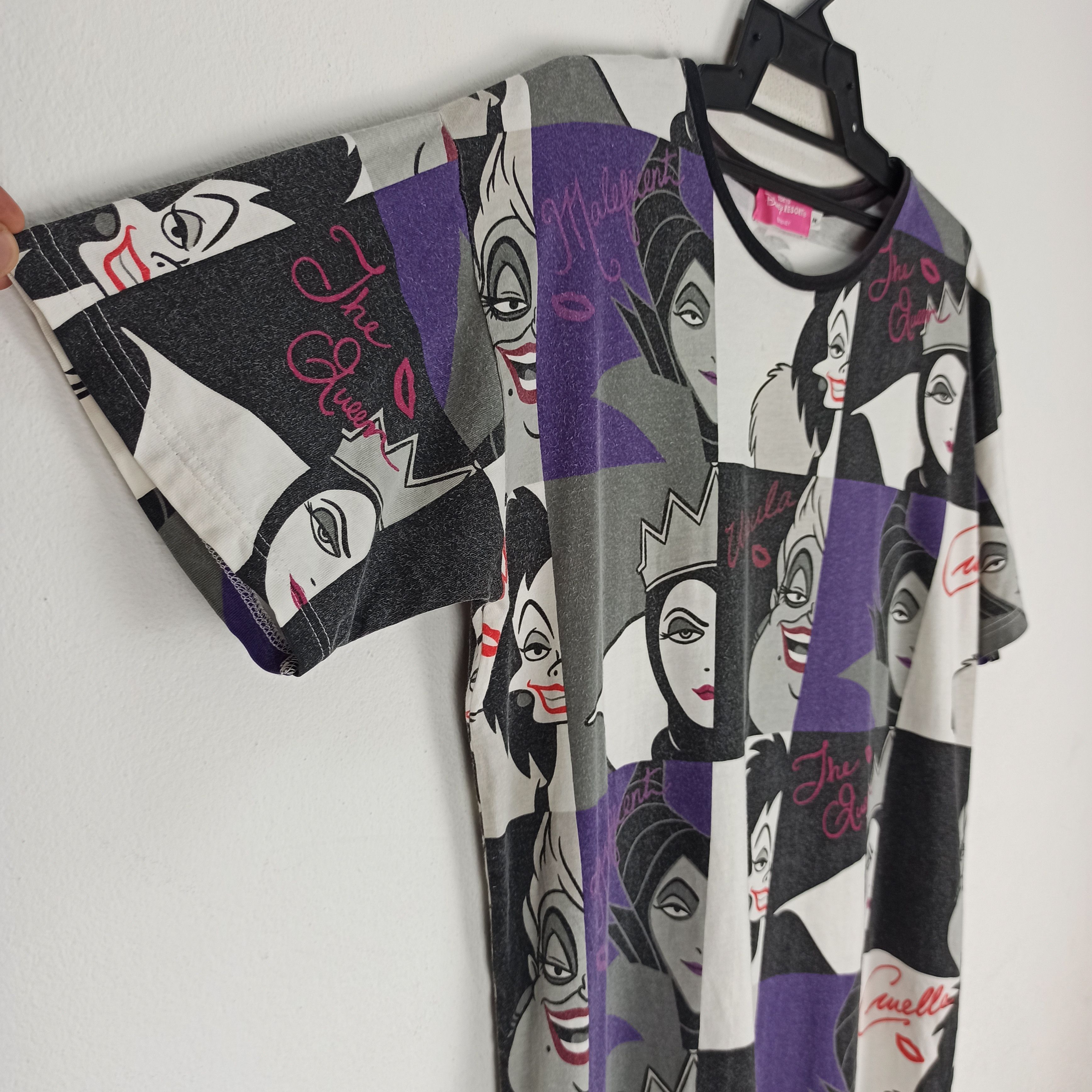 Disney Rare🔥 Disney Queen Evil Characters All Over Print Tshirt Size US M / EU 48-50 / 2 - 3 Thumbnail