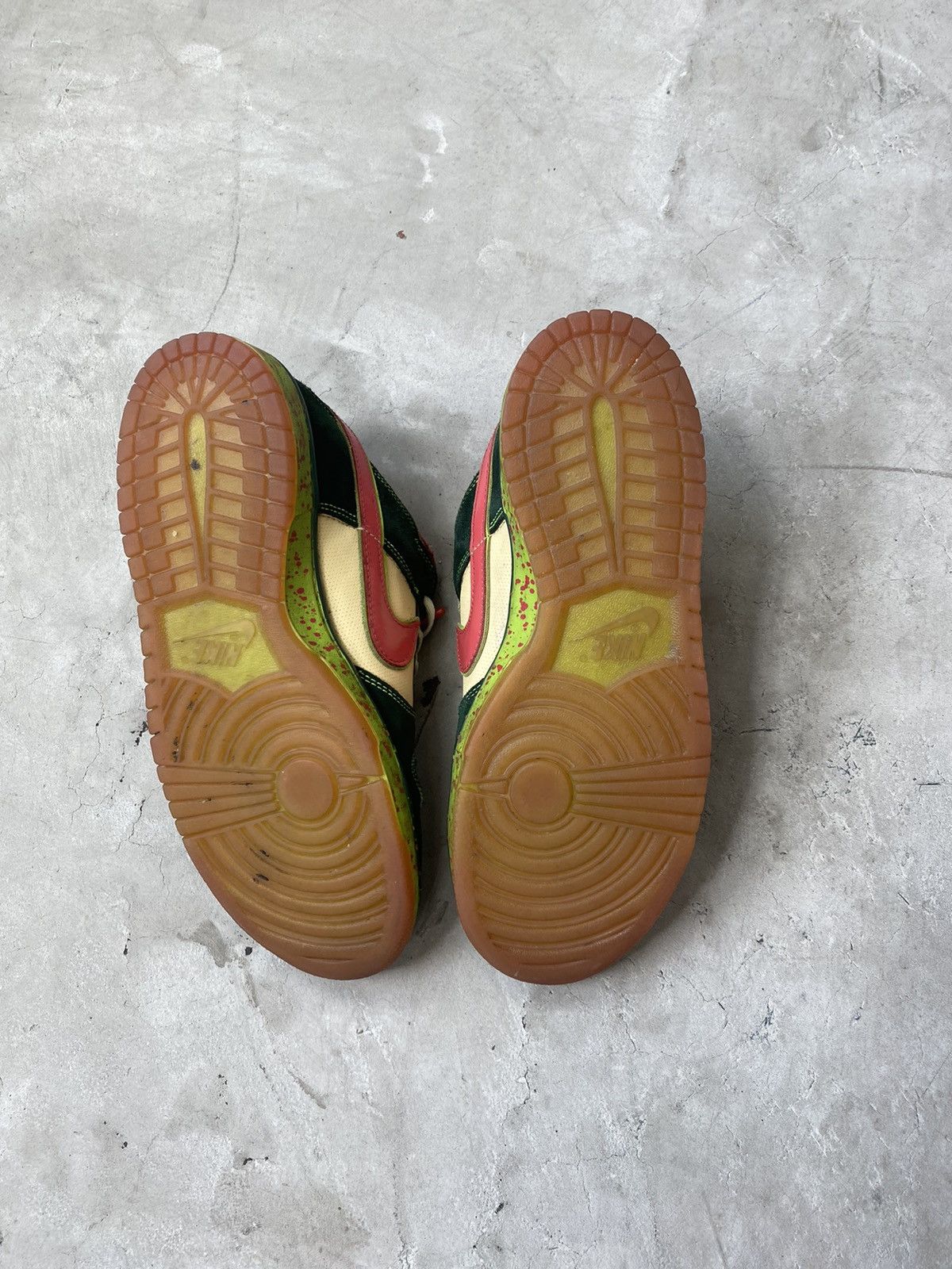 Nike 2008 Dunk Low Premium SB Mosquito Size US 10 / EU 43 - 9 Thumbnail
