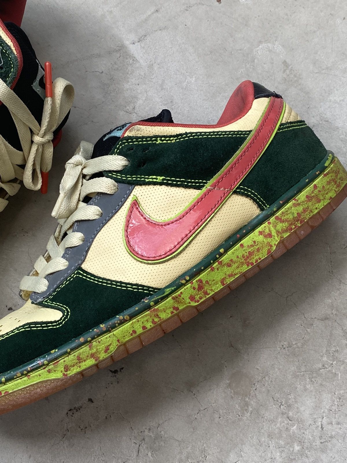 Nike 2008 Dunk Low Premium SB Mosquito Size US 10 / EU 43 - 3 Thumbnail