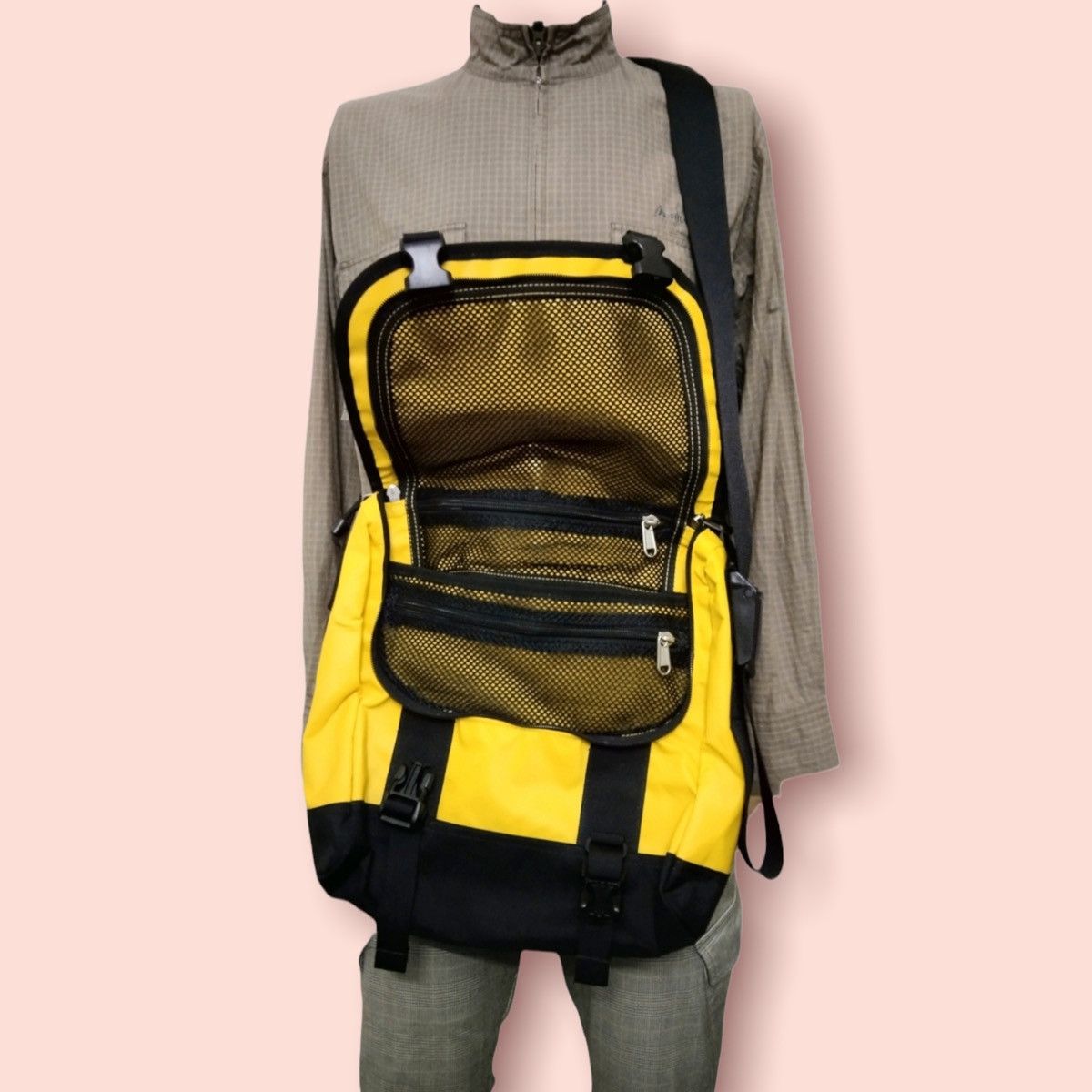 Nanamica × The North Face THE NORTH FACE WATERPROOF MESSENGER Size ONE SIZE - 25 Thumbnail
