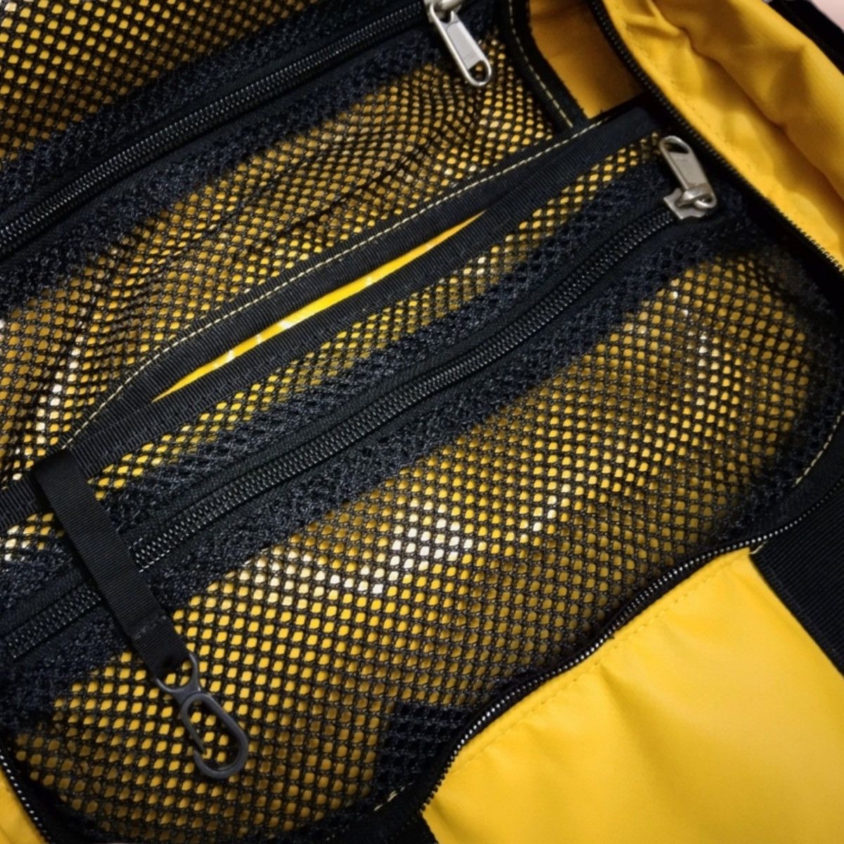 Nanamica × The North Face THE NORTH FACE WATERPROOF MESSENGER Size ONE SIZE - 16 Thumbnail