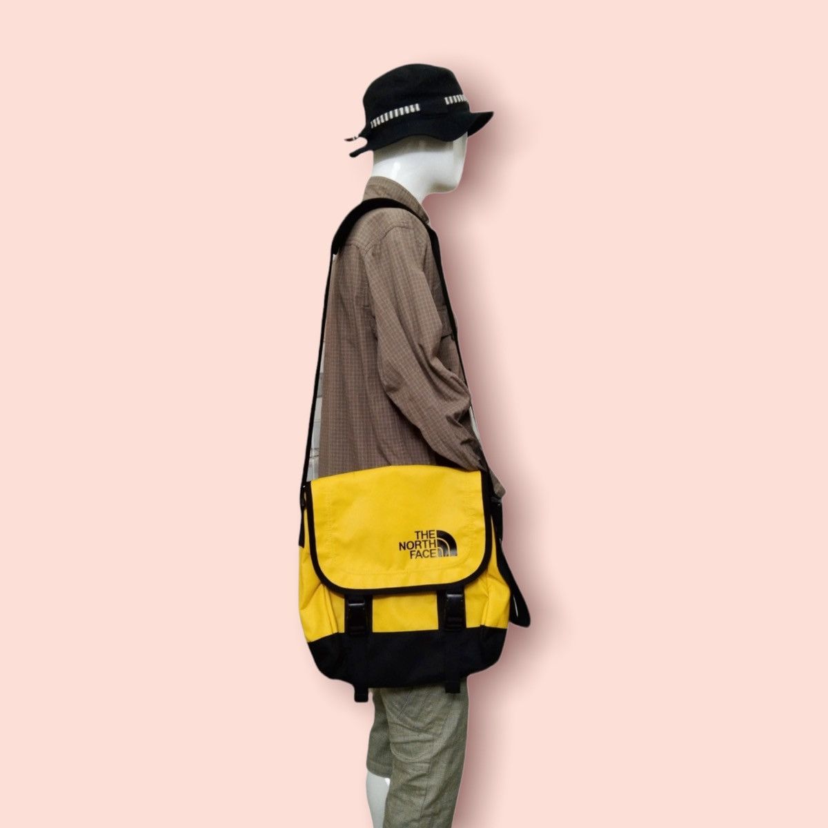 Nanamica × The North Face THE NORTH FACE WATERPROOF MESSENGER Size ONE SIZE - 19 Thumbnail