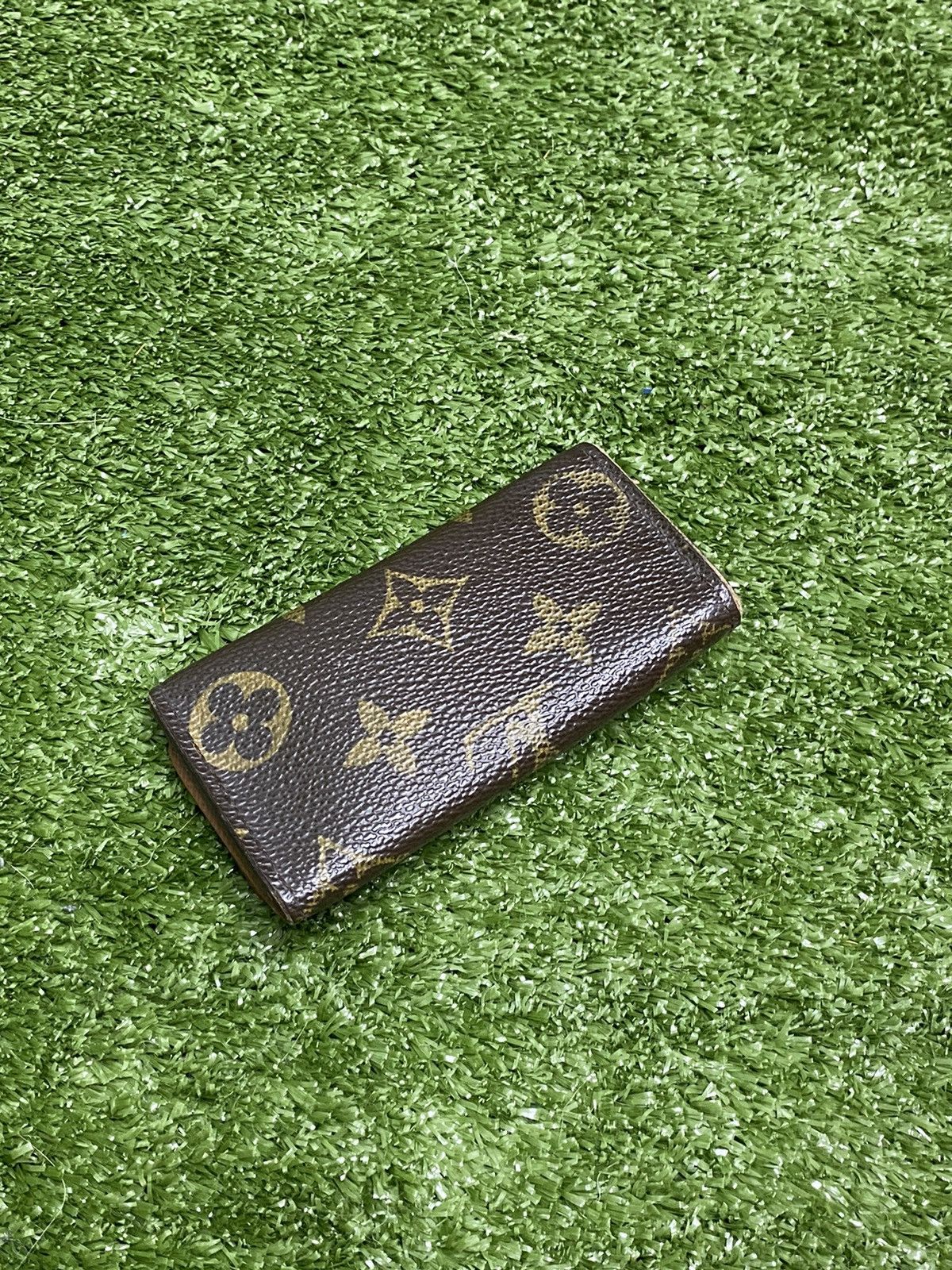 Louis Vuitton Vintage Louis Vuitton monogram Multicles 4 key holder Size ONE SIZE - 2 Thumbnail