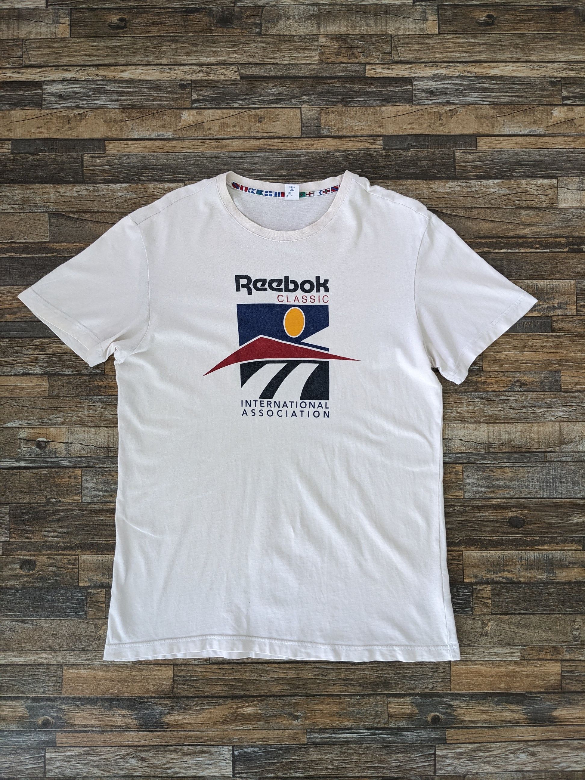 Reebok × Vintage Vintage Reebok Tee International Association Size US M / EU 48-50 / 2 - 1 Thumbnail