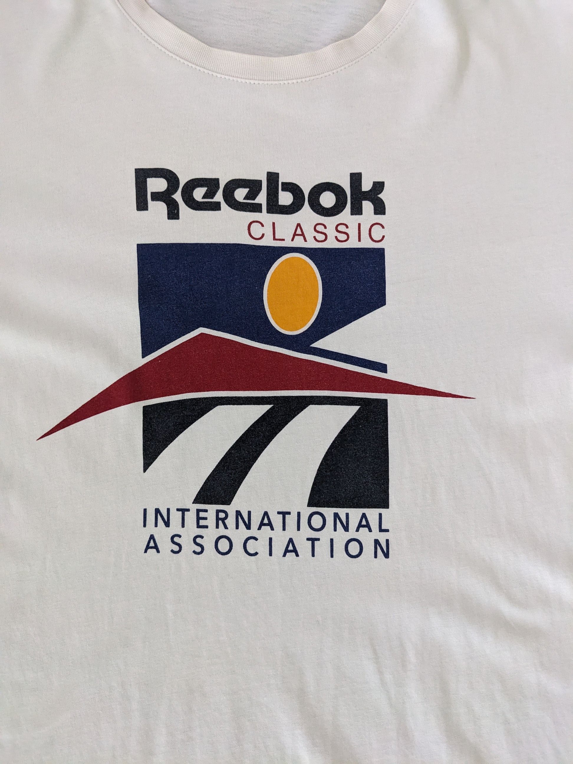 Reebok × Vintage Vintage Reebok Tee International Association Size US M / EU 48-50 / 2 - 2 Thumbnail