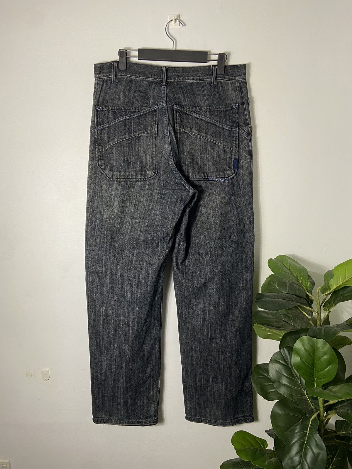 Jordan Brand 🔥LAST DROP🔥 AIR JORDAN JEANS WITH AJ SHOES 3 PATCH Size US 34 / EU 50 - 8 Thumbnail