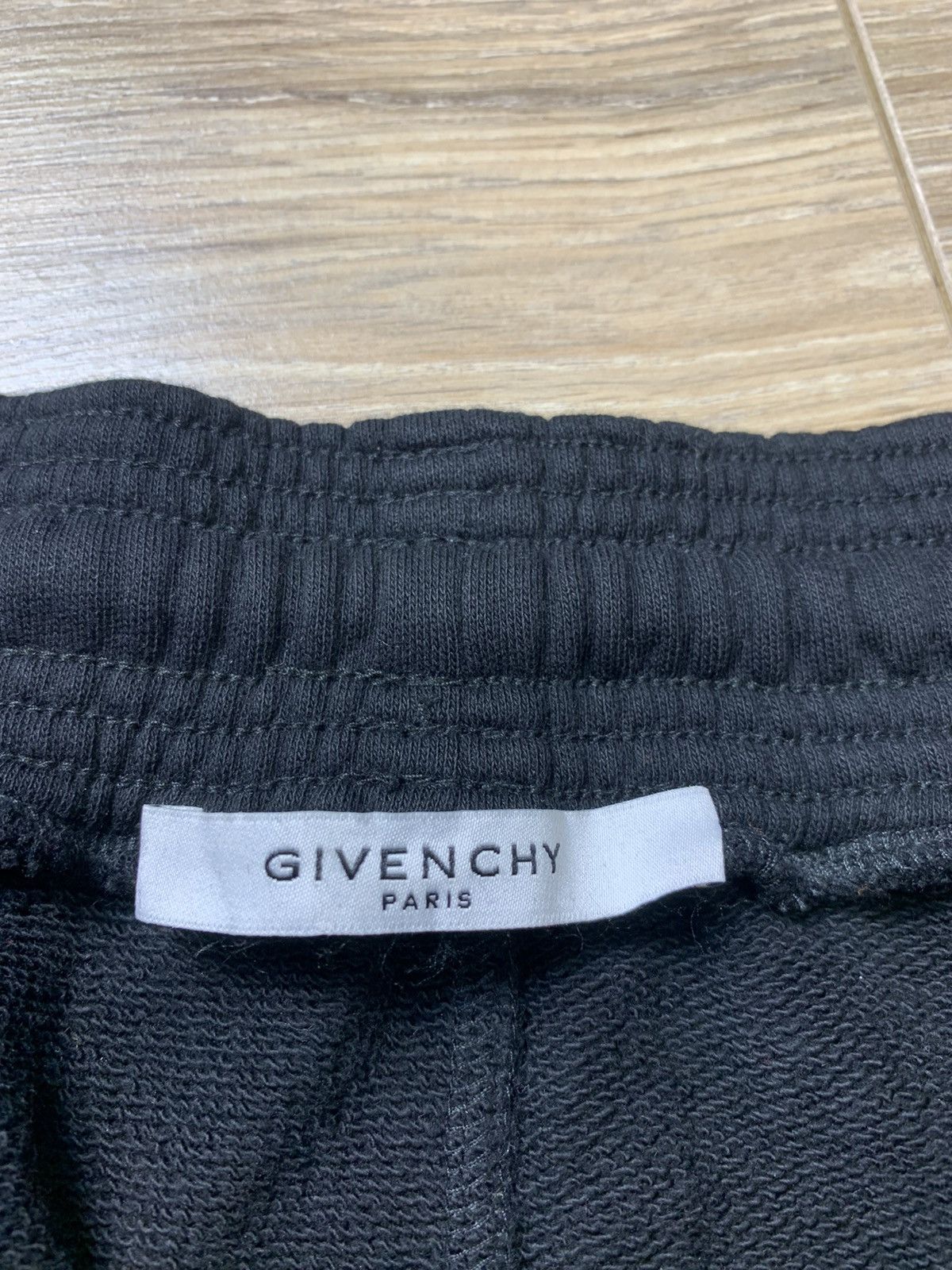 Givenchy GIVENCHY BAND DETAIL SWEAT SHORT Size US 36 / EU 52 - 4 Thumbnail