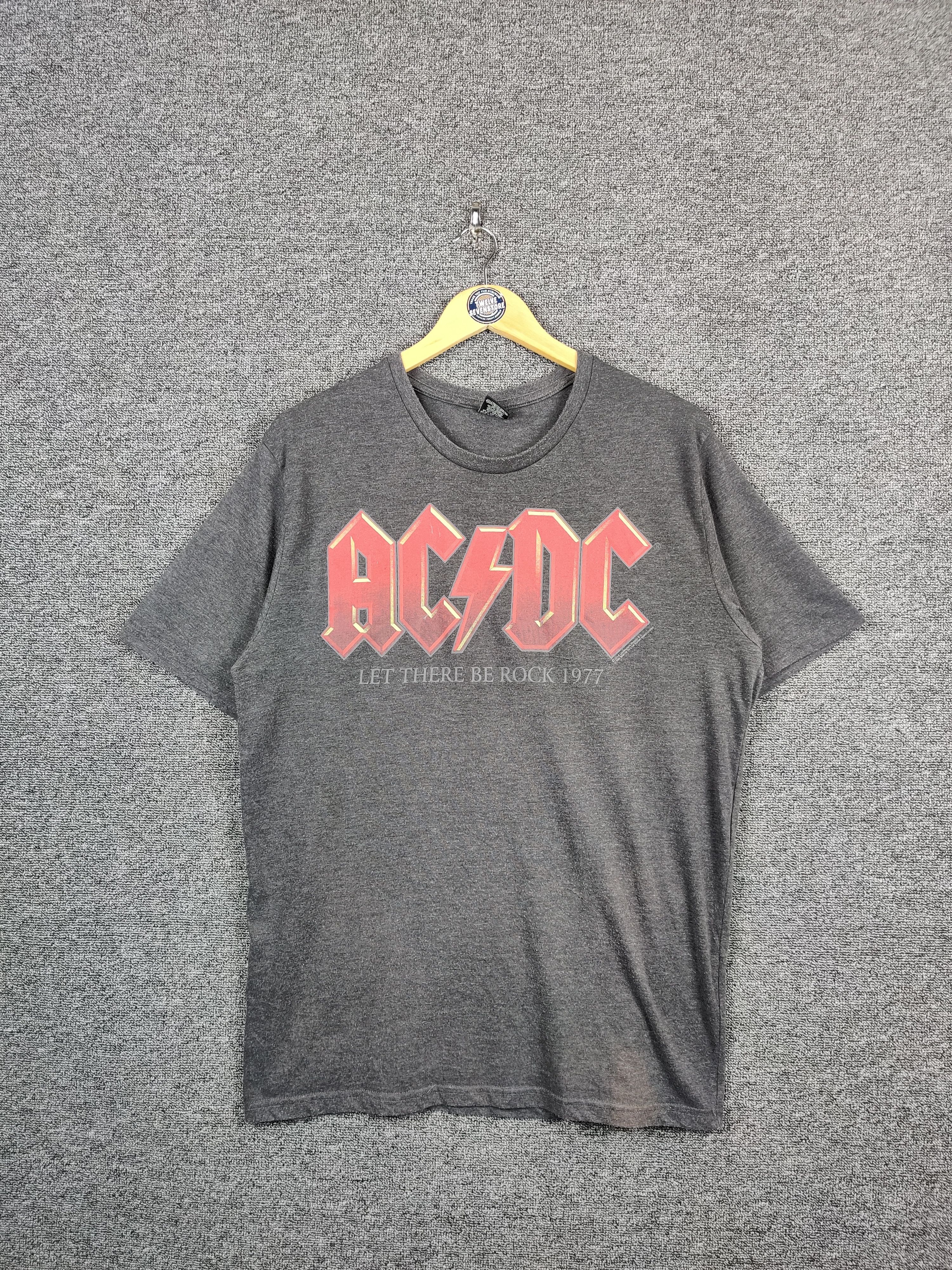 Band Tees Vintage Acdc "Let There Be Rock 1977" Band Tee Tshirt Size US XL / EU 56 / 4 - 1 Thumbnail