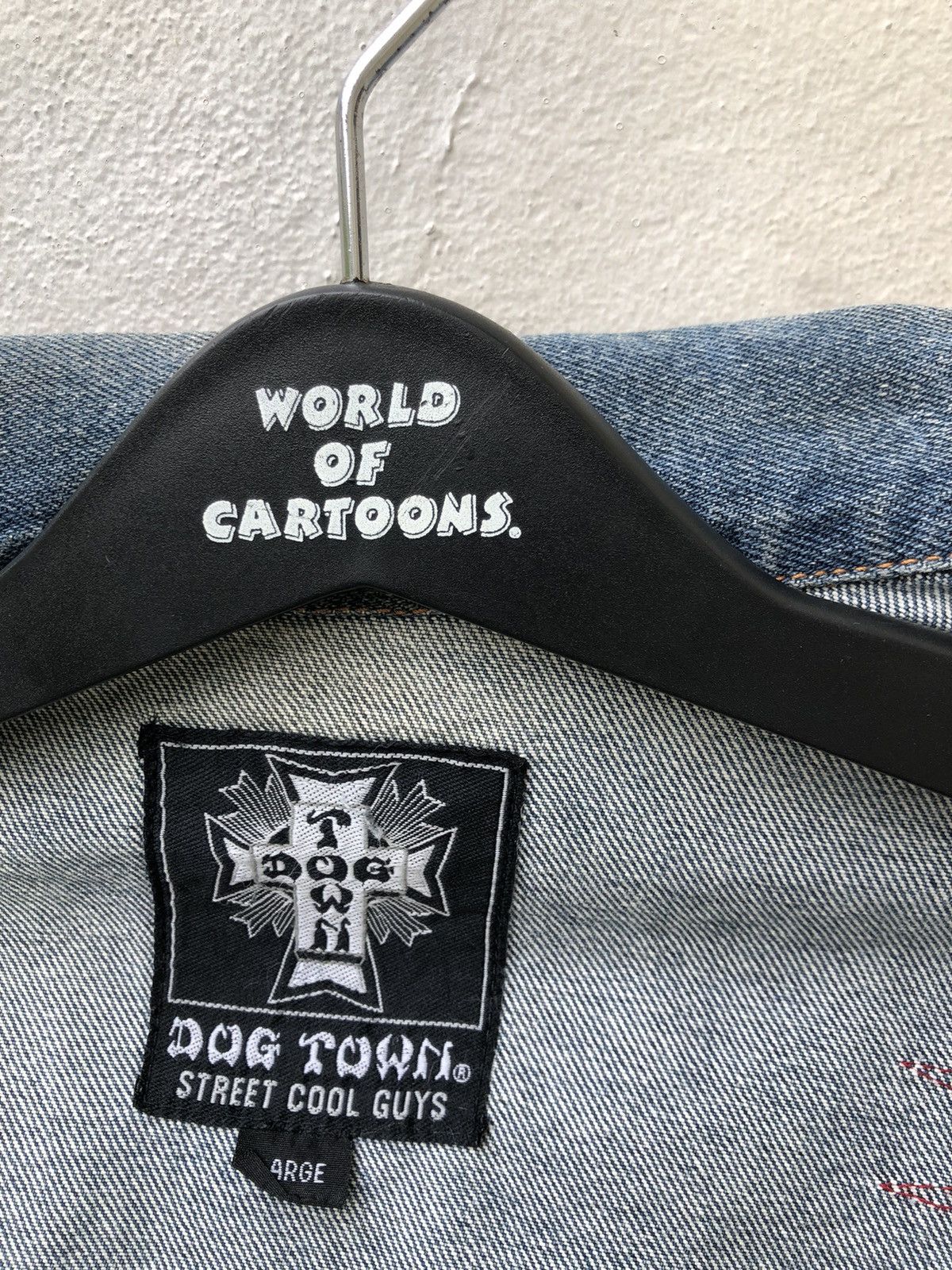 Dogtown Vintage Dog Town Distress Patchwork Oversized Denim Jacket Size US L / EU 52-54 / 3 - 24 Thumbnail
