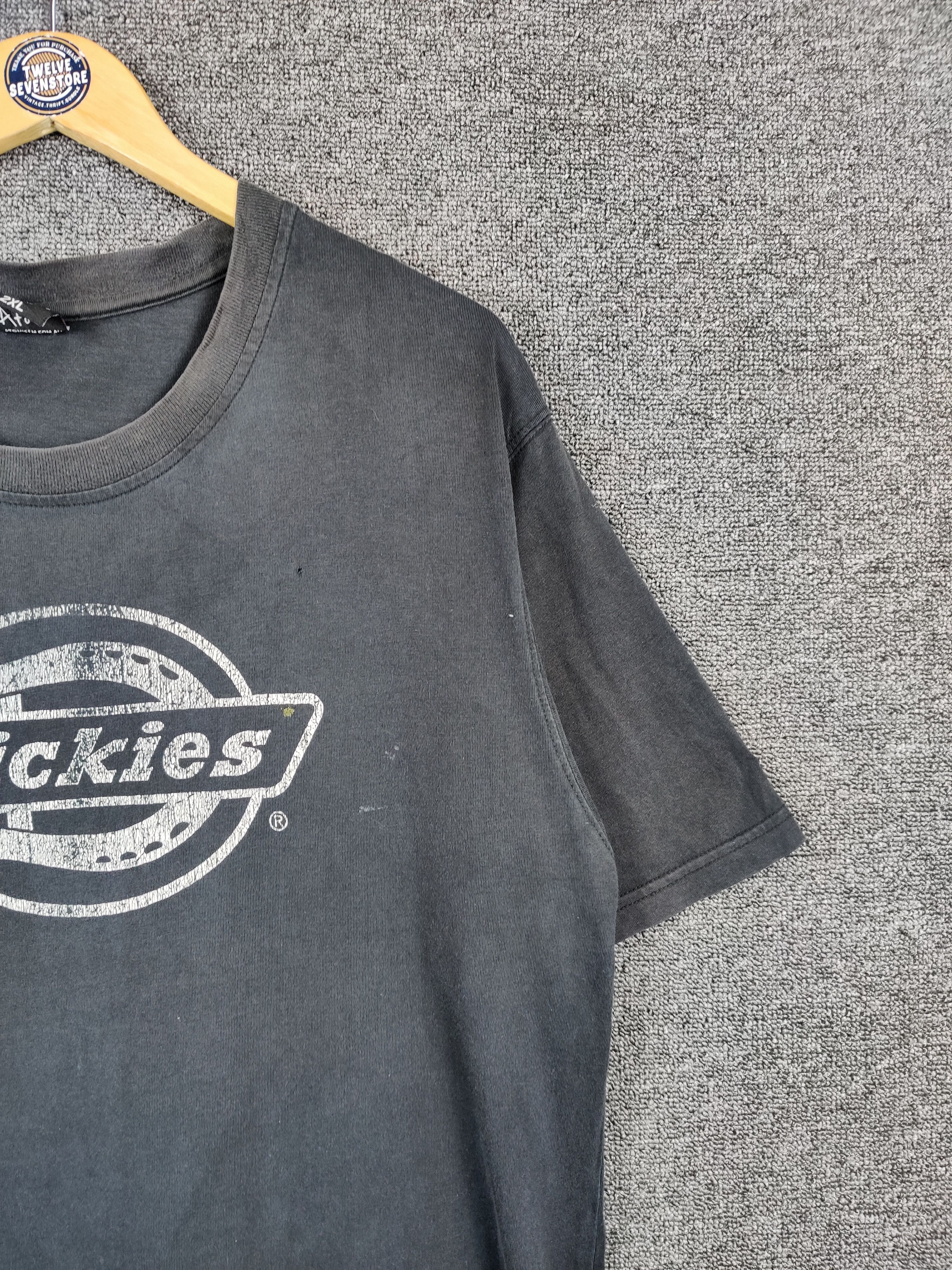Dickies Vintage Dickies Big Logo Sun Faded Tee Tshirt Size US XXL / EU 58 / 5 - 3 Thumbnail
