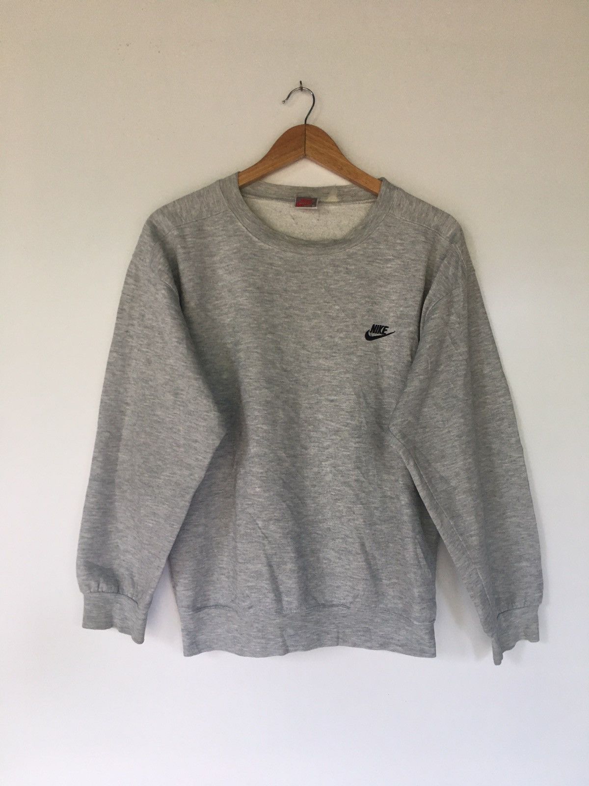 Nike × Vintage Vintage Nike crewneck grey Nice design Size US M / EU 48-50 / 2 - 1 Thumbnail