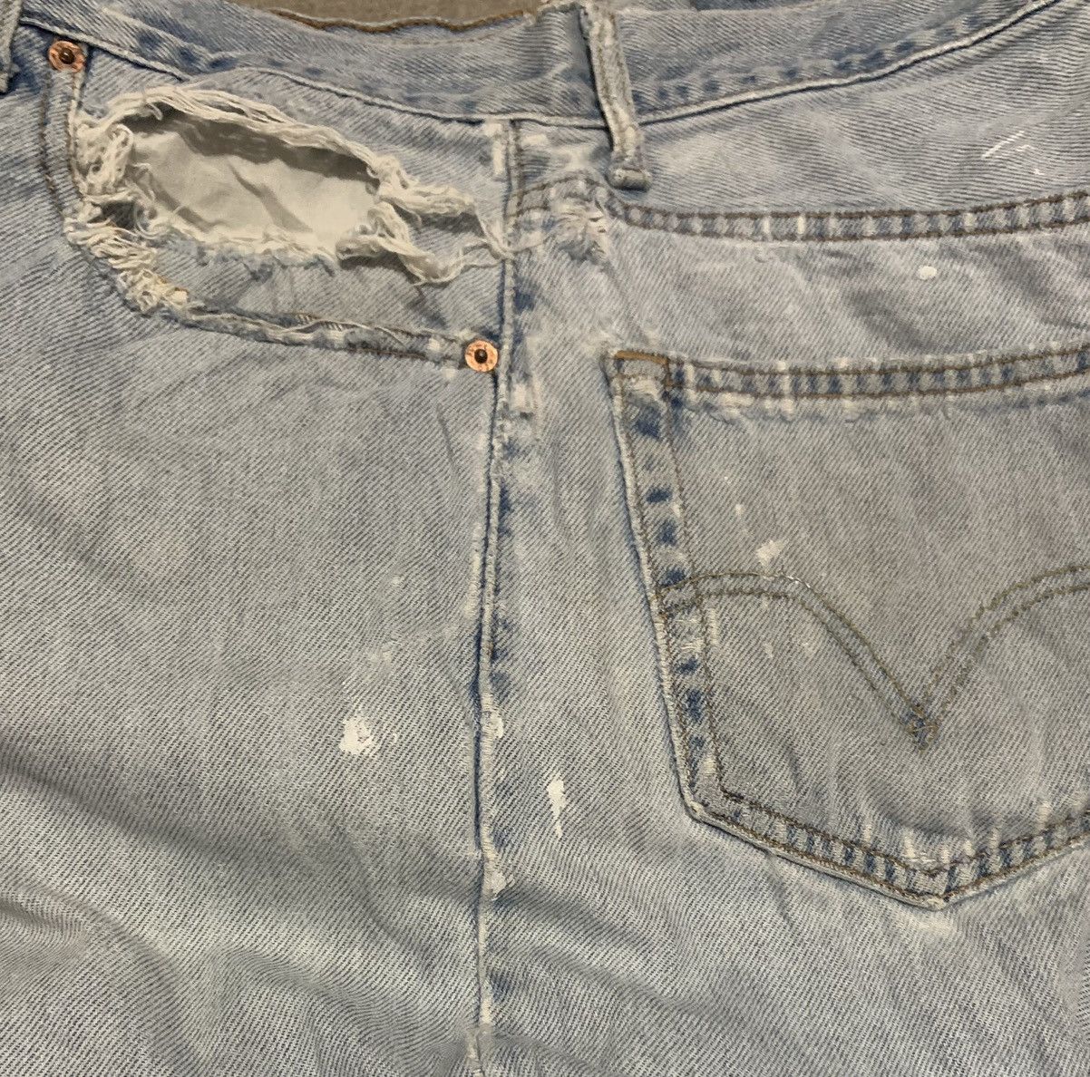 Levi's Vintage Levis 505 Regular Light Wash Jeans Distressed Size US 32 / EU 48 - 8 Thumbnail