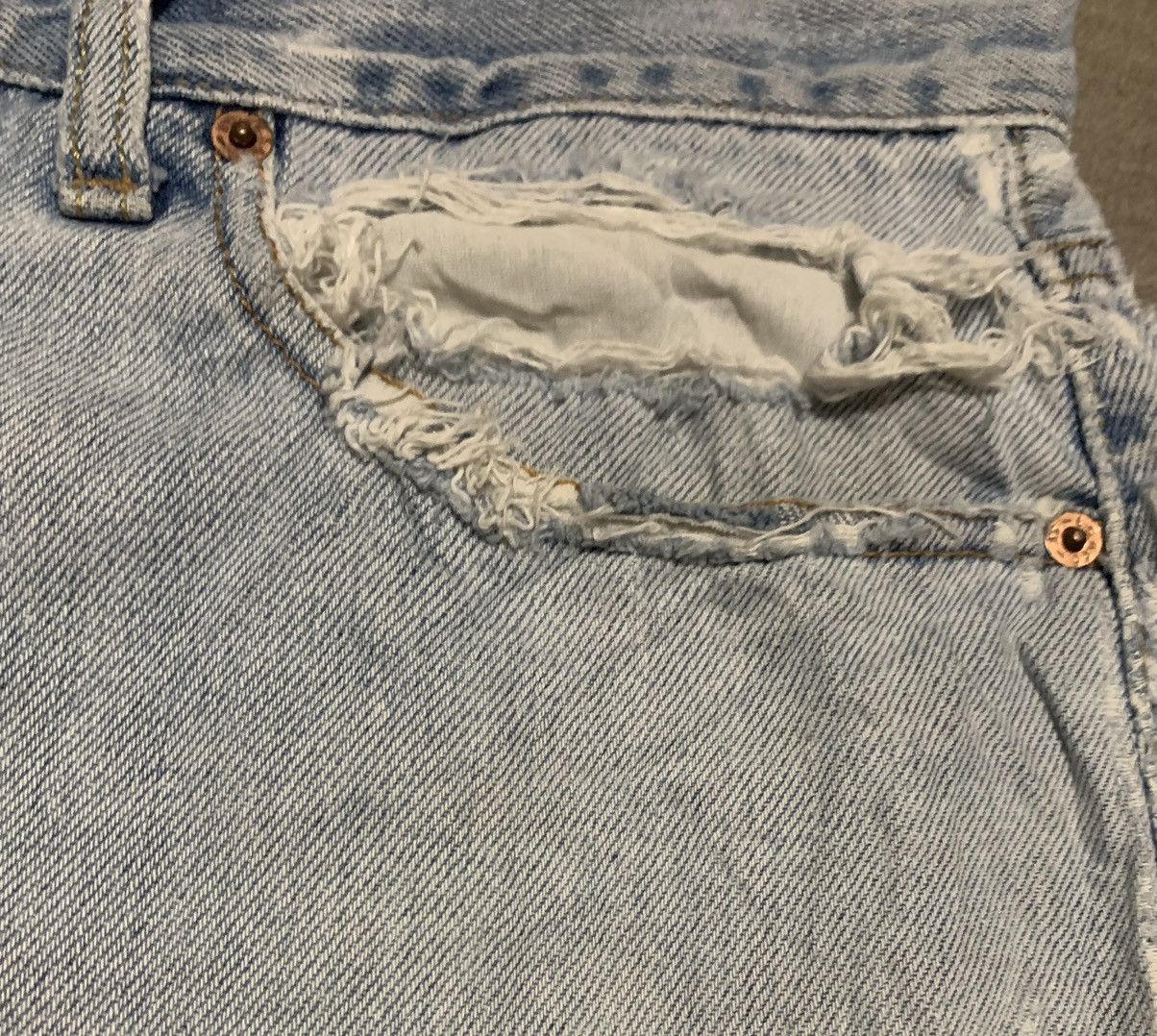 Levi's Vintage Levis 505 Regular Light Wash Jeans Distressed Size US 32 / EU 48 - 11 Thumbnail