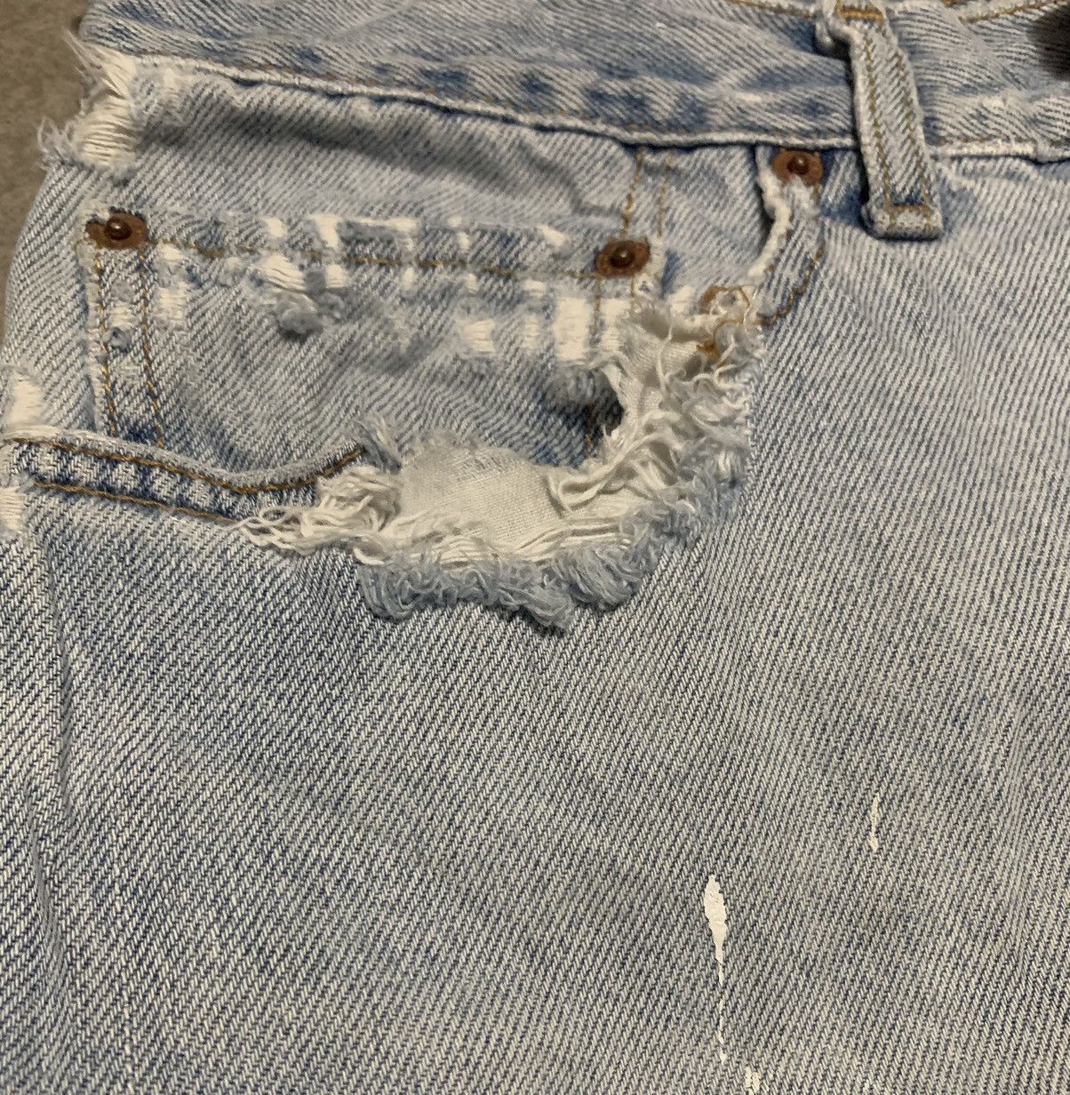 Levi's Vintage Levis 505 Regular Light Wash Jeans Distressed Size US 32 / EU 48 - 9 Thumbnail