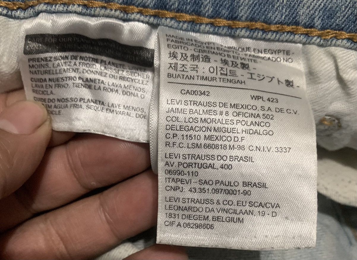 Levi's Vintage Levis 511 Faded Blue Jeans Size US 33 - 7 Thumbnail