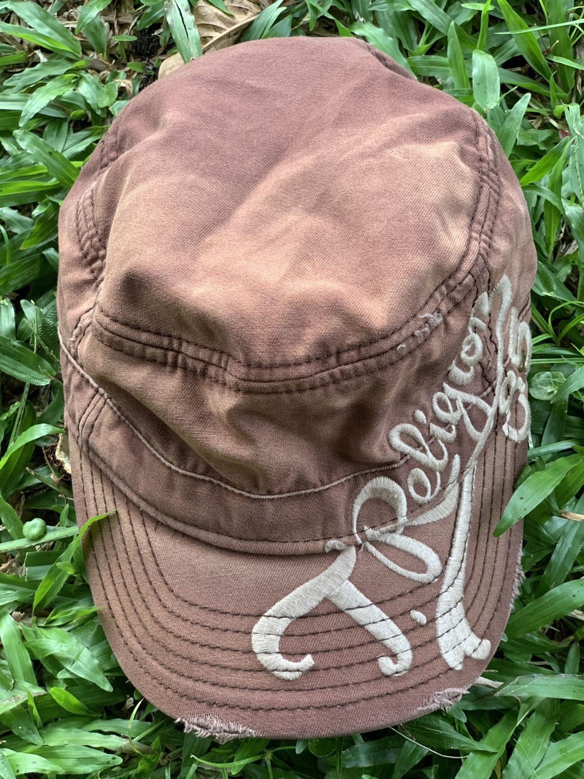 Other True Religion hat distressed style Size ONE SIZE - 8 Thumbnail