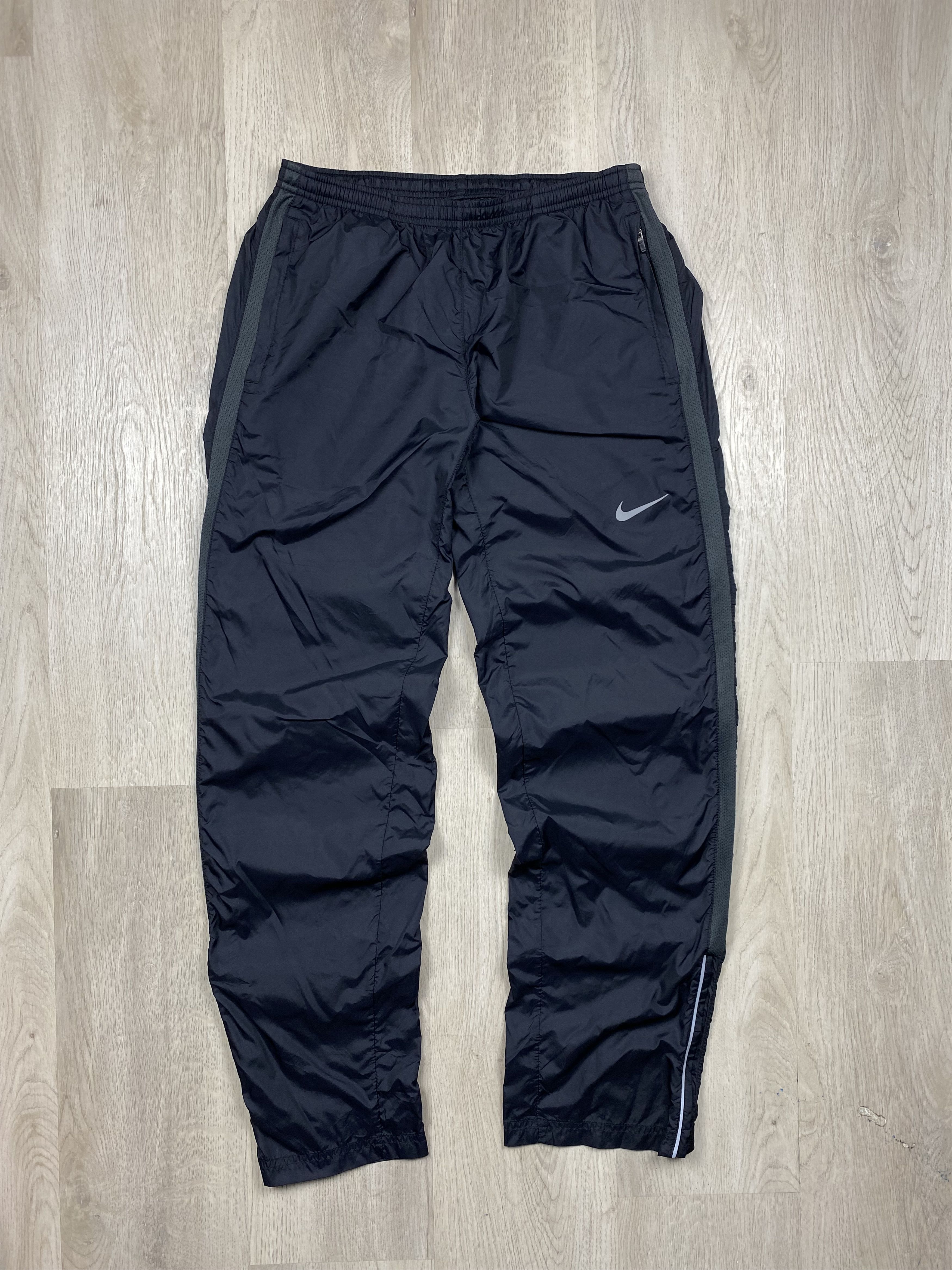 Nike Nike Vintage Mens Nylon Thin Pants Drill style Size US 30 / EU 46 - 1 Thumbnail