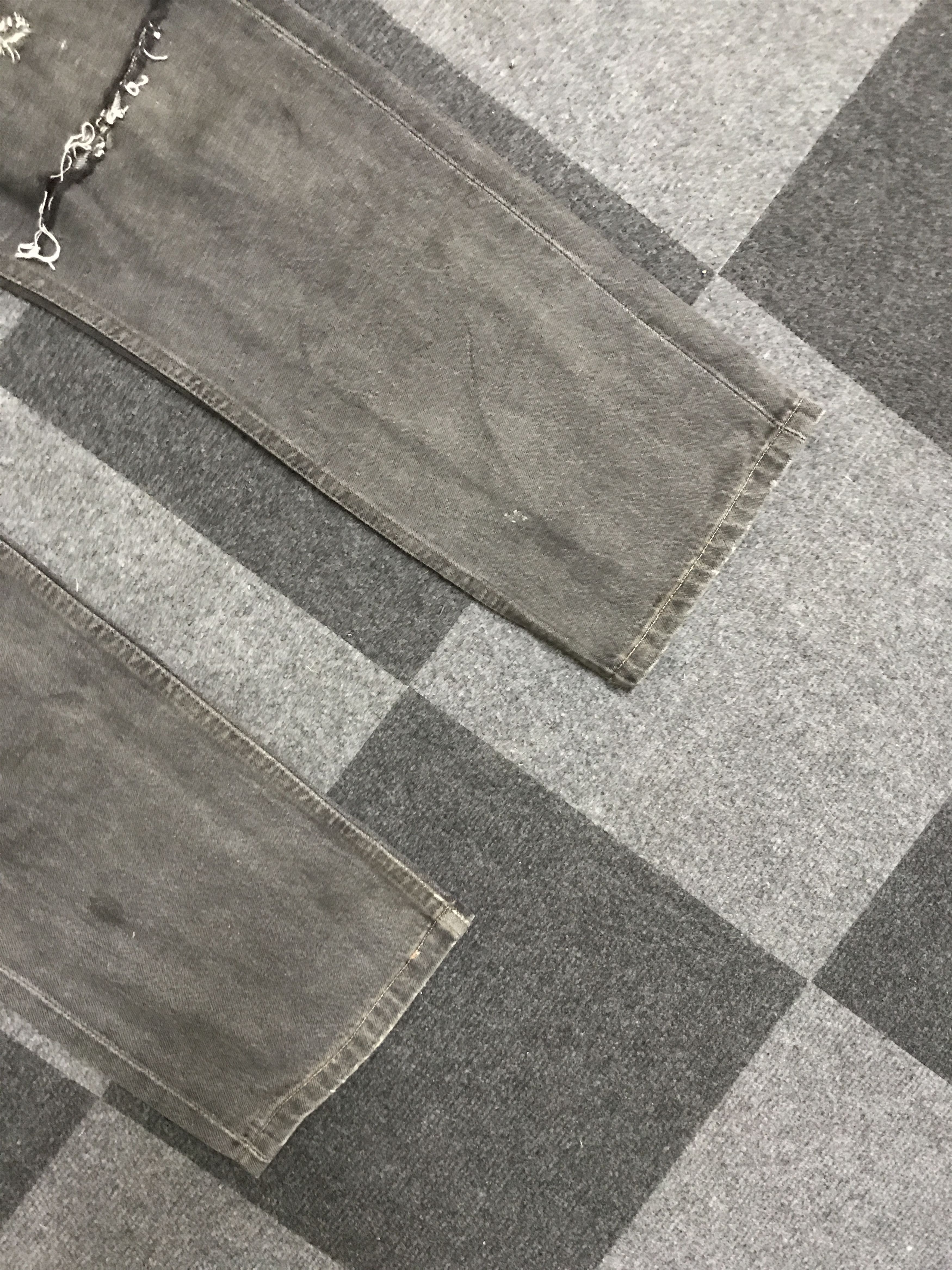 Levi's VLEV127-Vintage Levis 501 Black Distressed Jeans Size US 30 / EU 46 - 4 Thumbnail