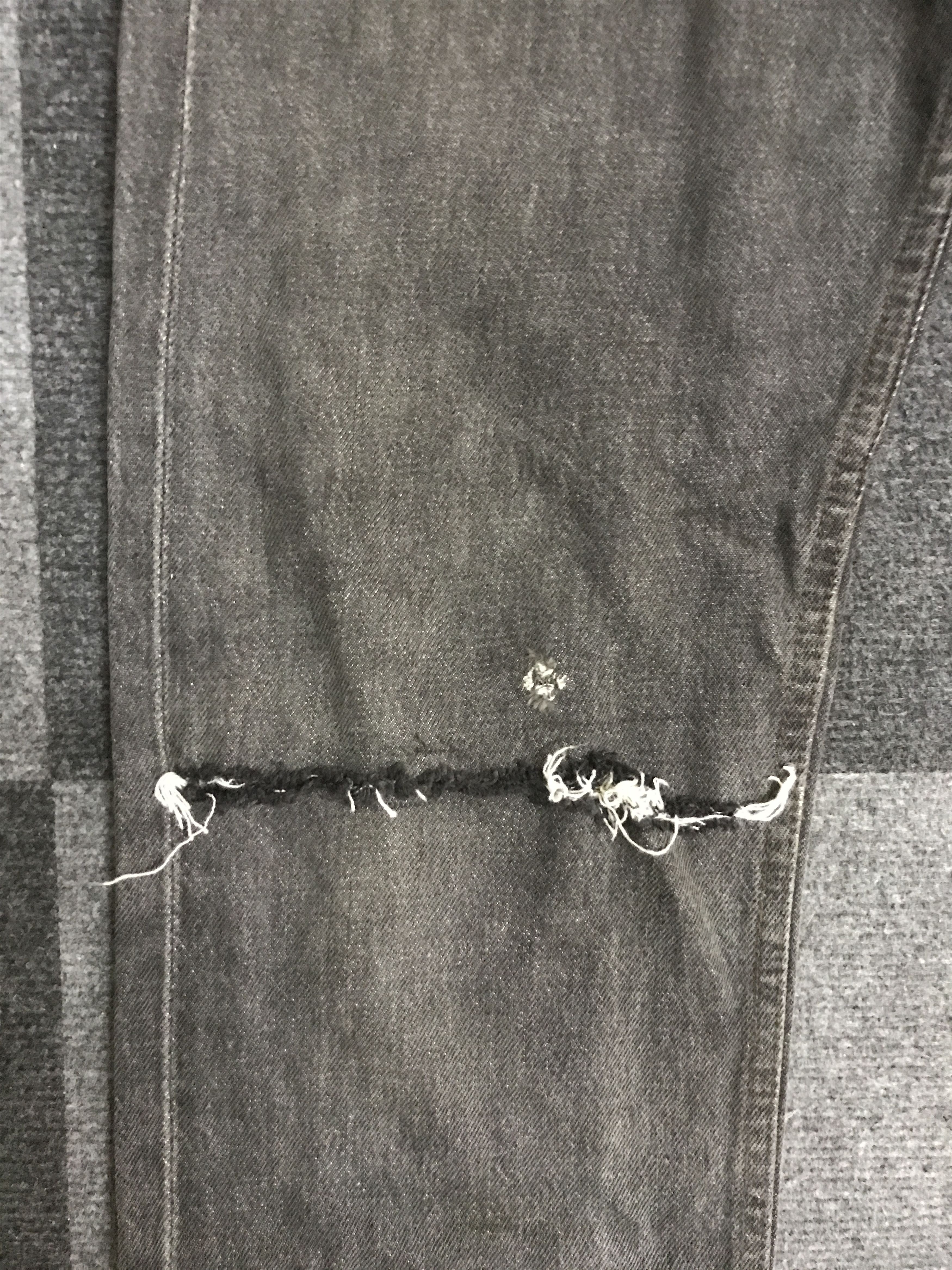 Levi's VLEV127-Vintage Levis 501 Black Distressed Jeans Size US 30 / EU 46 - 6 Thumbnail