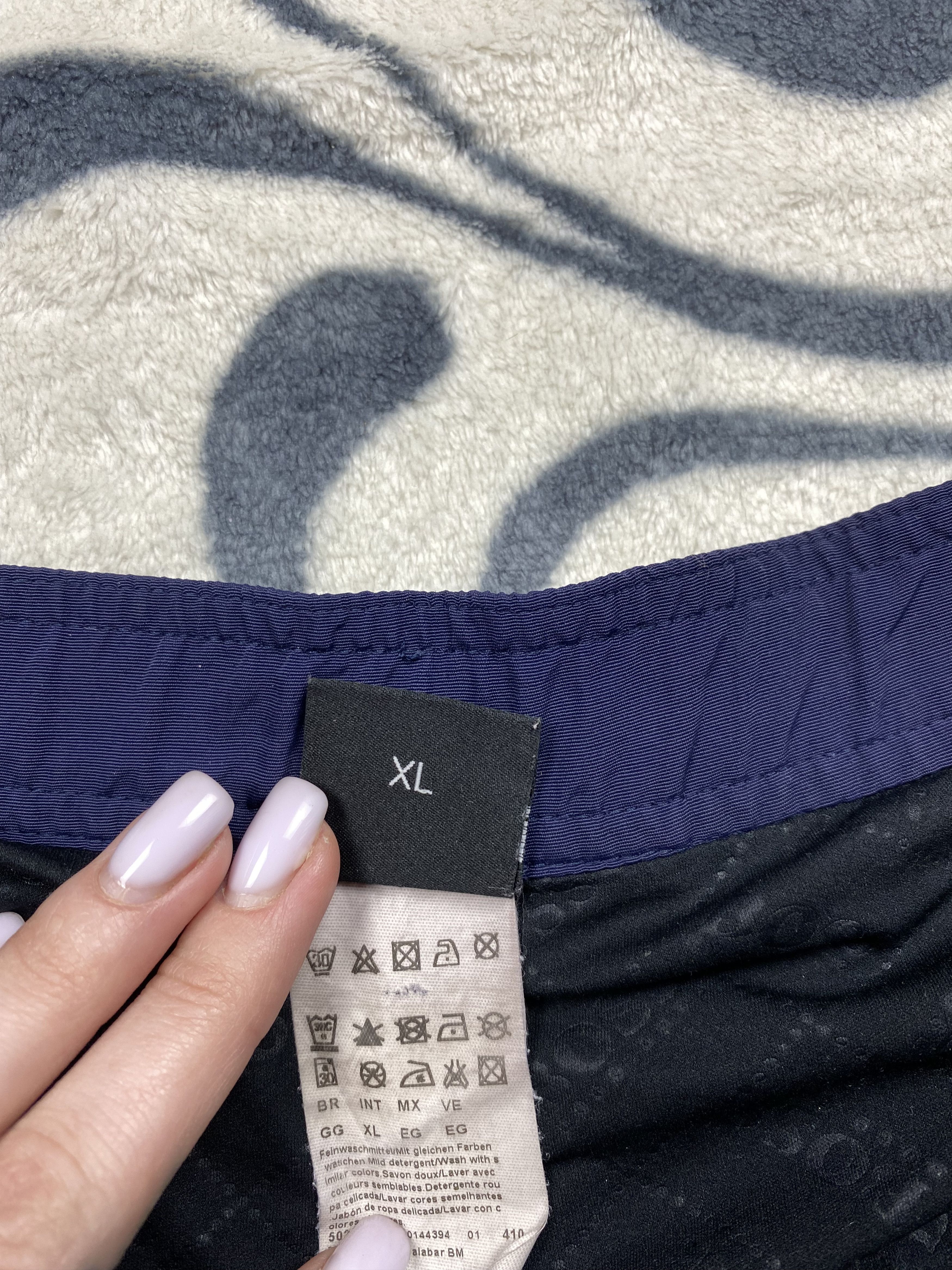 Hugo Boss Hugo Boss Mens Nylon Shorts Y2K Size US 36 / EU 52 - 6 Thumbnail