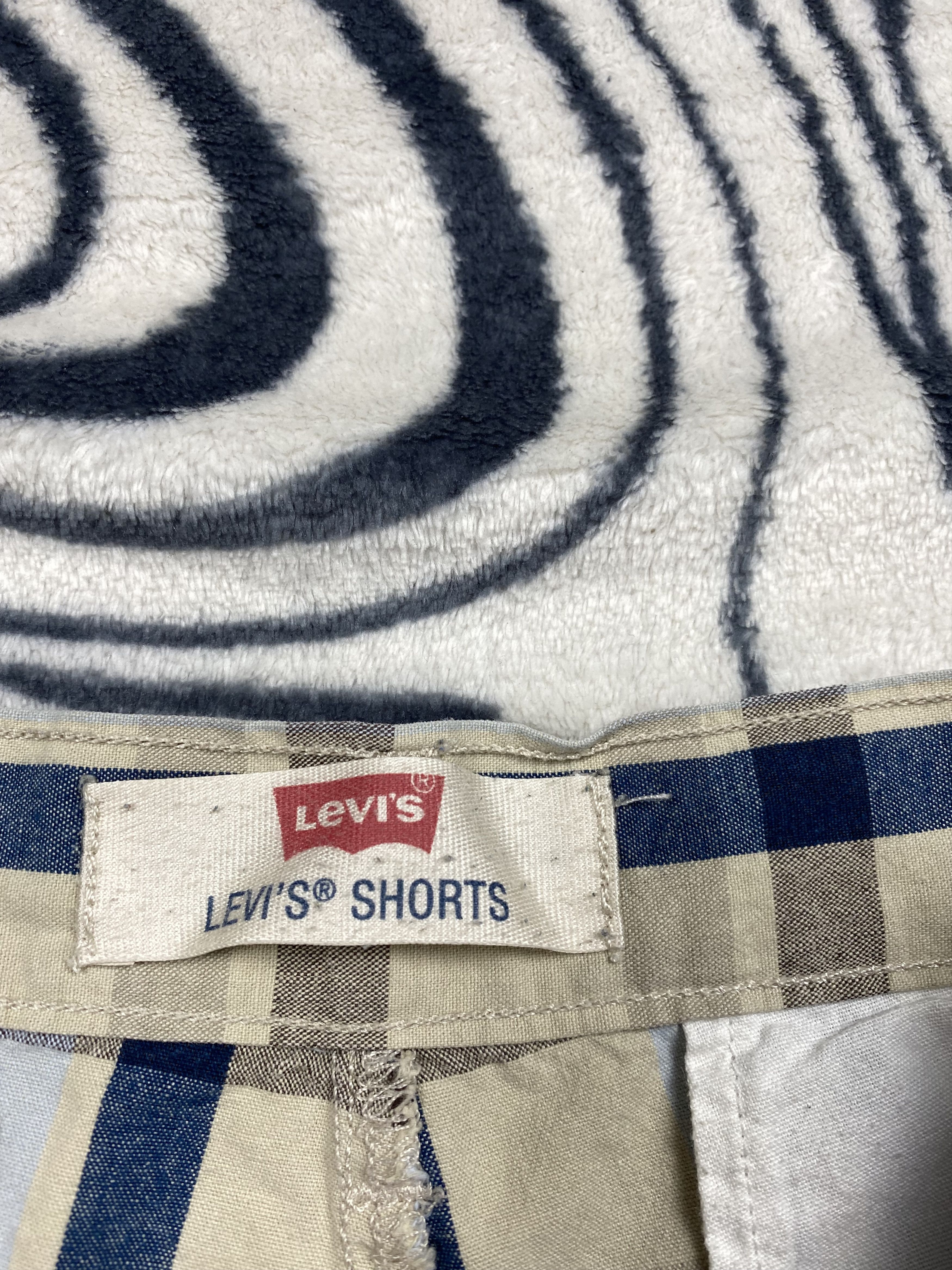 Levi's Levis Vintage Mens Plaid Chino Shorts Size US 33 - 5 Thumbnail