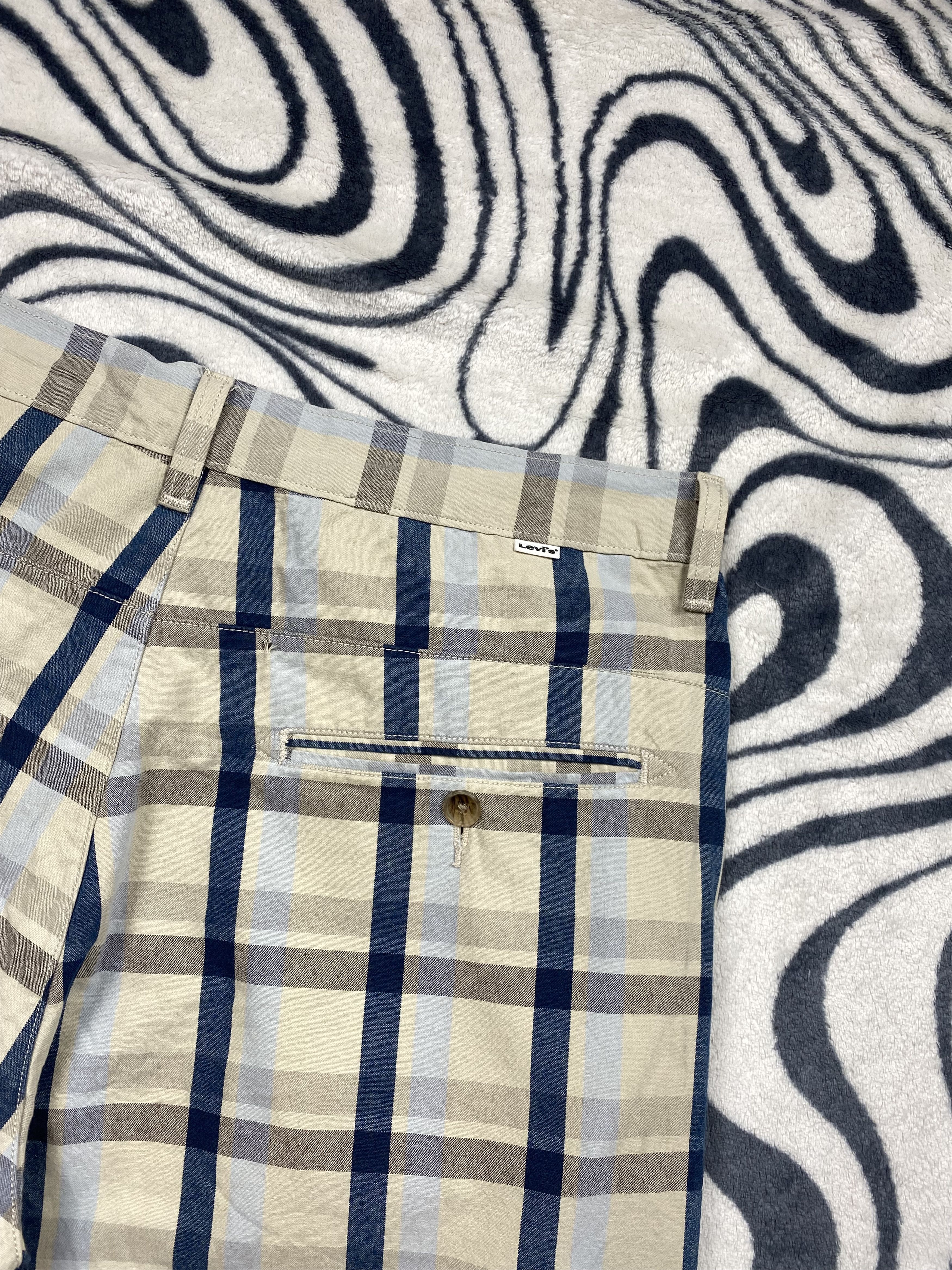 Levi's Levis Vintage Mens Plaid Chino Shorts Size US 33 - 8 Thumbnail