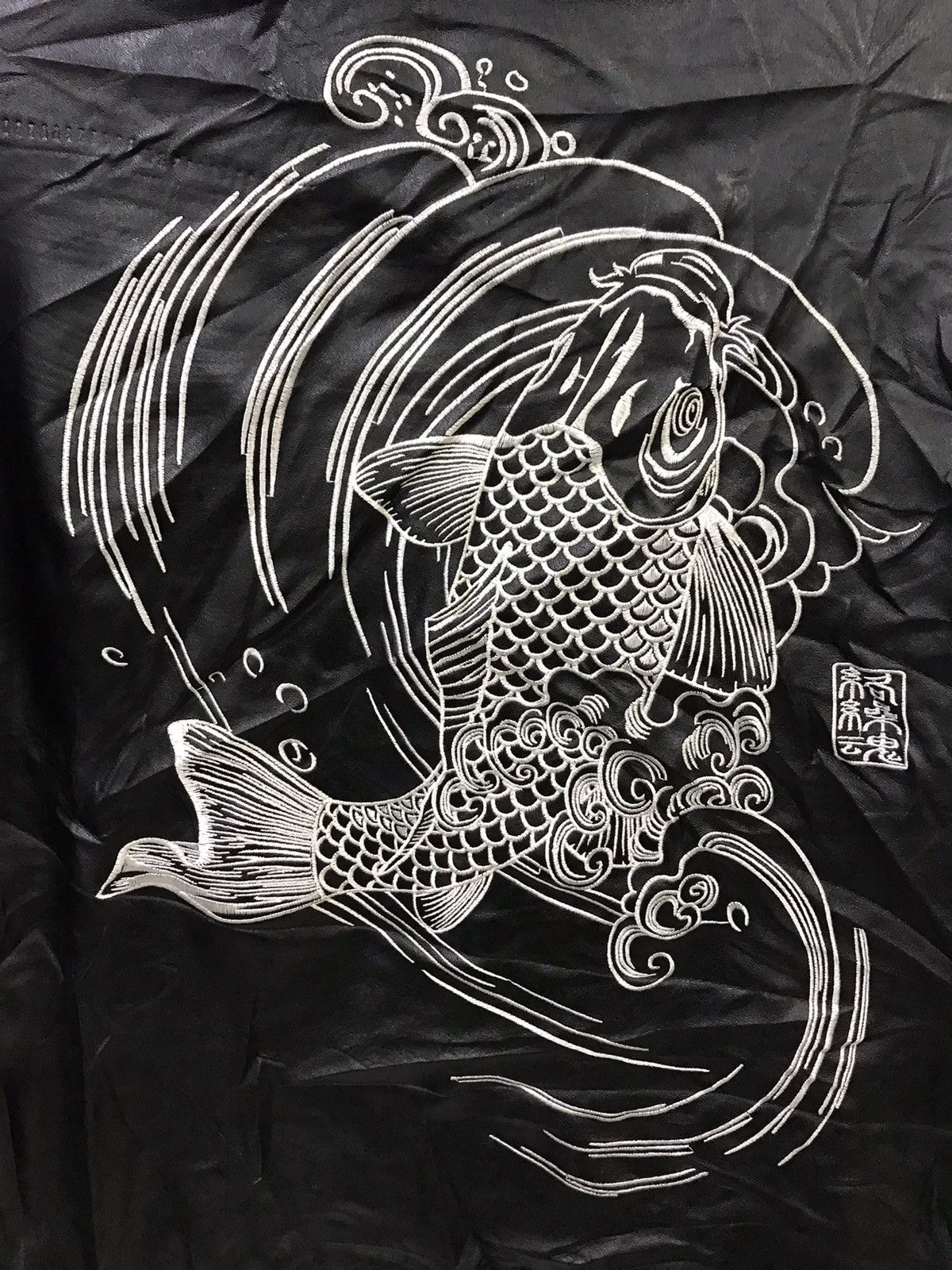Japanese Brand KARAKURI TAMASHI Koi Fish Embroidery Polyster Jacket Size US L / EU 52-54 / 3 - 2 Thumbnail