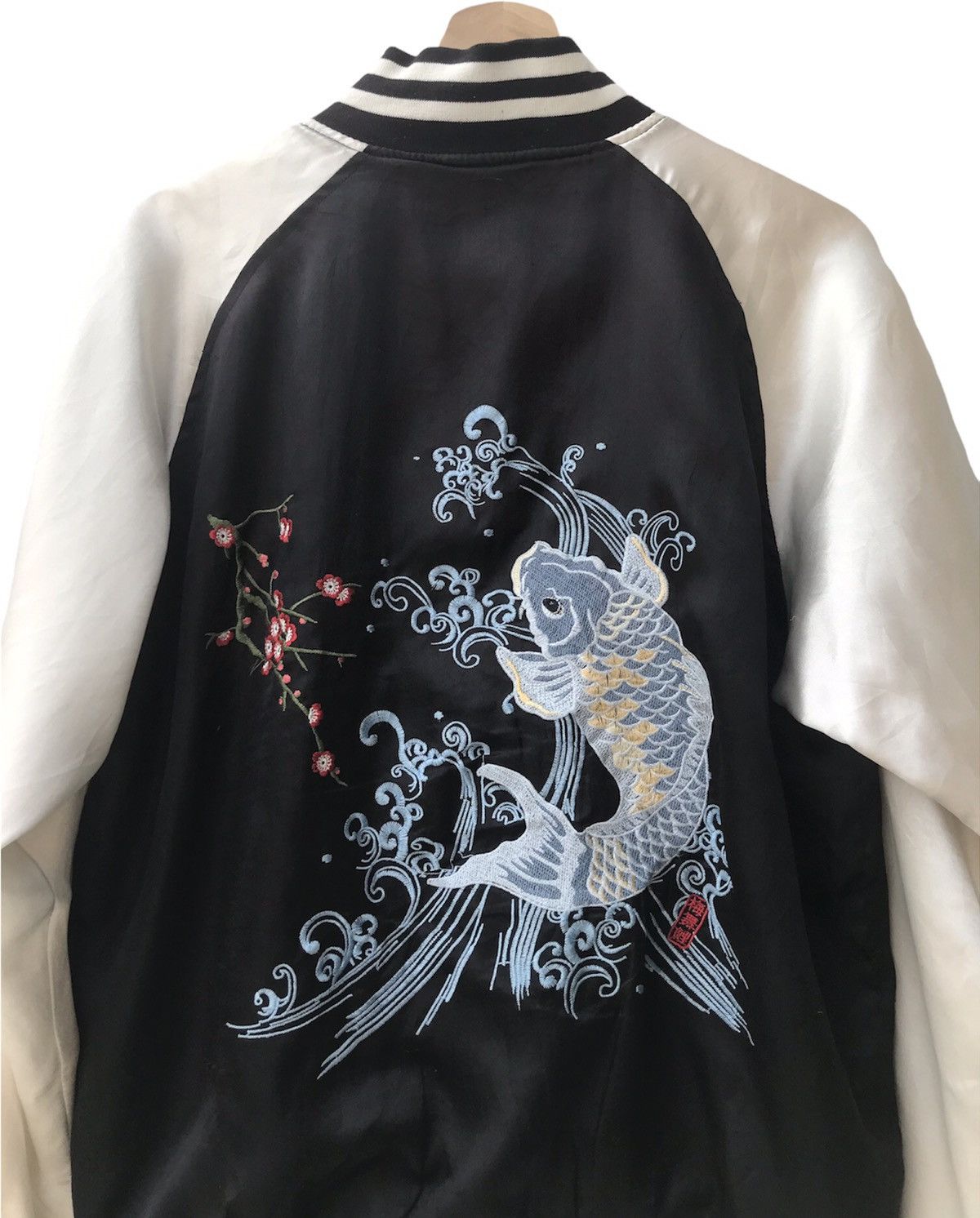 Japanese Brand Sukajan Souvenir Jacket Embroidered Koi Fish Logo Size US L / EU 52-54 / 3 - 5 Thumbnail