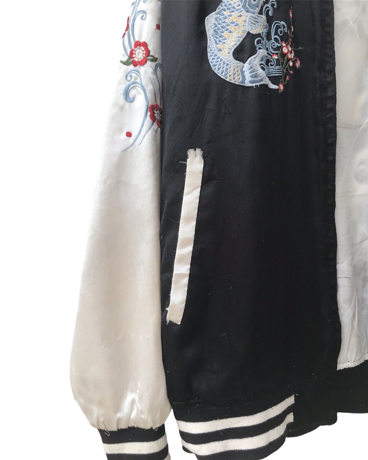 Japanese Brand Sukajan Souvenir Jacket Embroidered Koi Fish Logo Size US L / EU 52-54 / 3 - 8 Thumbnail