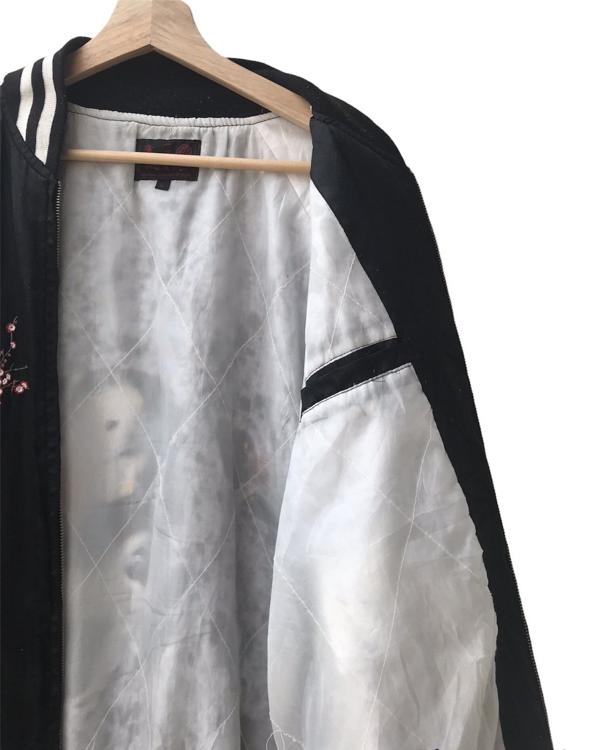 Japanese Brand Sukajan Souvenir Jacket Embroidered Koi Fish Logo Size US L / EU 52-54 / 3 - 11 Thumbnail