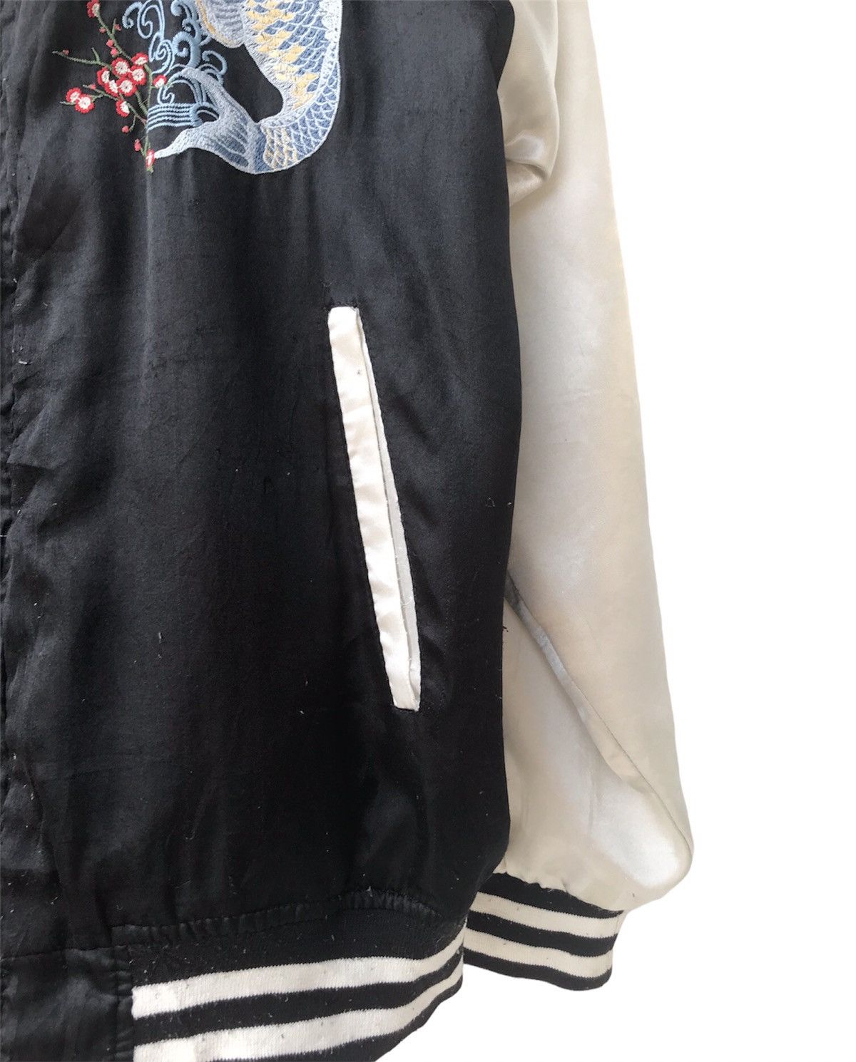 Japanese Brand Sukajan Souvenir Jacket Embroidered Koi Fish Logo Size US L / EU 52-54 / 3 - 9 Thumbnail