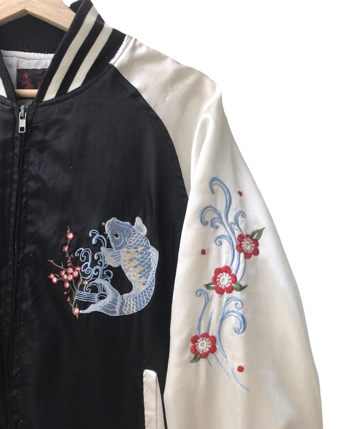 Japanese Brand Sukajan Souvenir Jacket Embroidered Koi Fish Logo Size US L / EU 52-54 / 3 - 7 Thumbnail