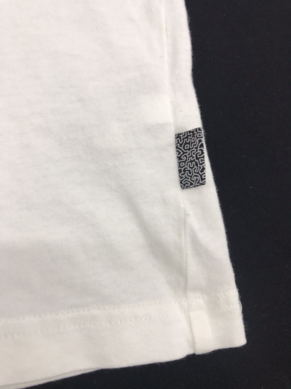 Designer Keith Haring Pocket Tee Best Buddies Minimalist Art Size US L / EU 52-54 / 3 - 5 Thumbnail