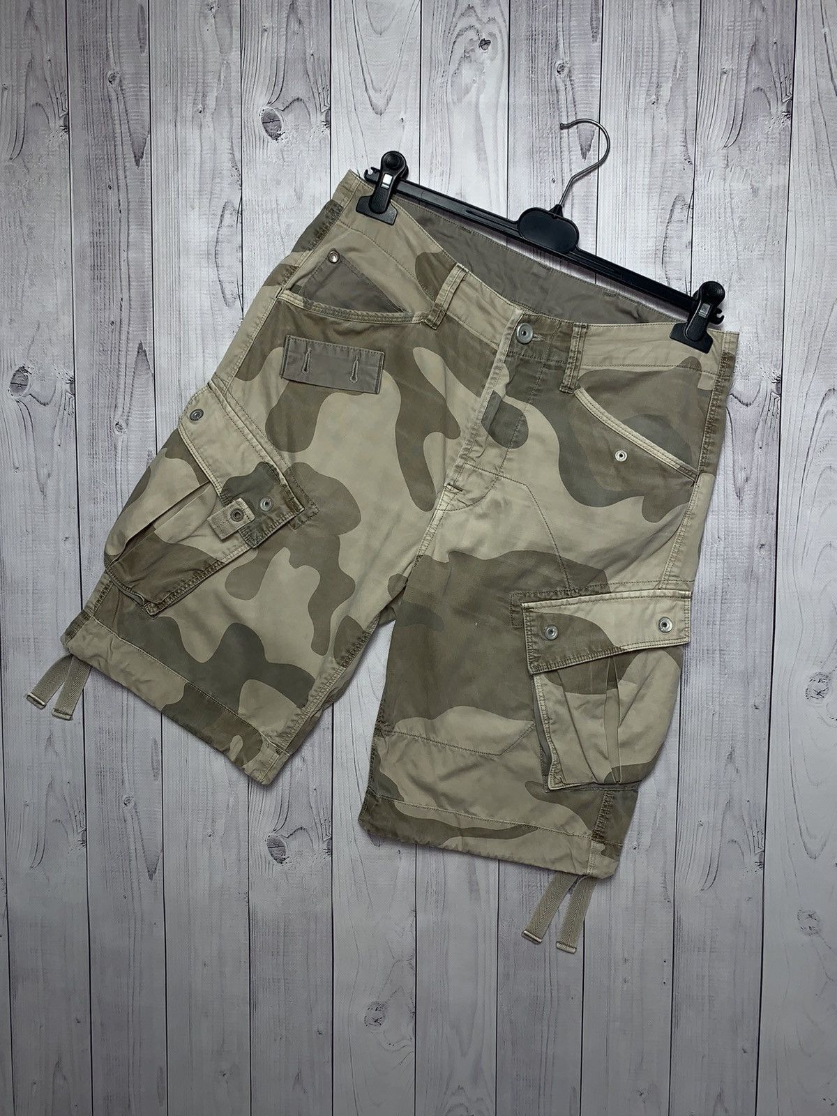 G-Star × Vintage Vintage G Star cargo shorts Camo size 29 Size US 29 - 2 Thumbnail
