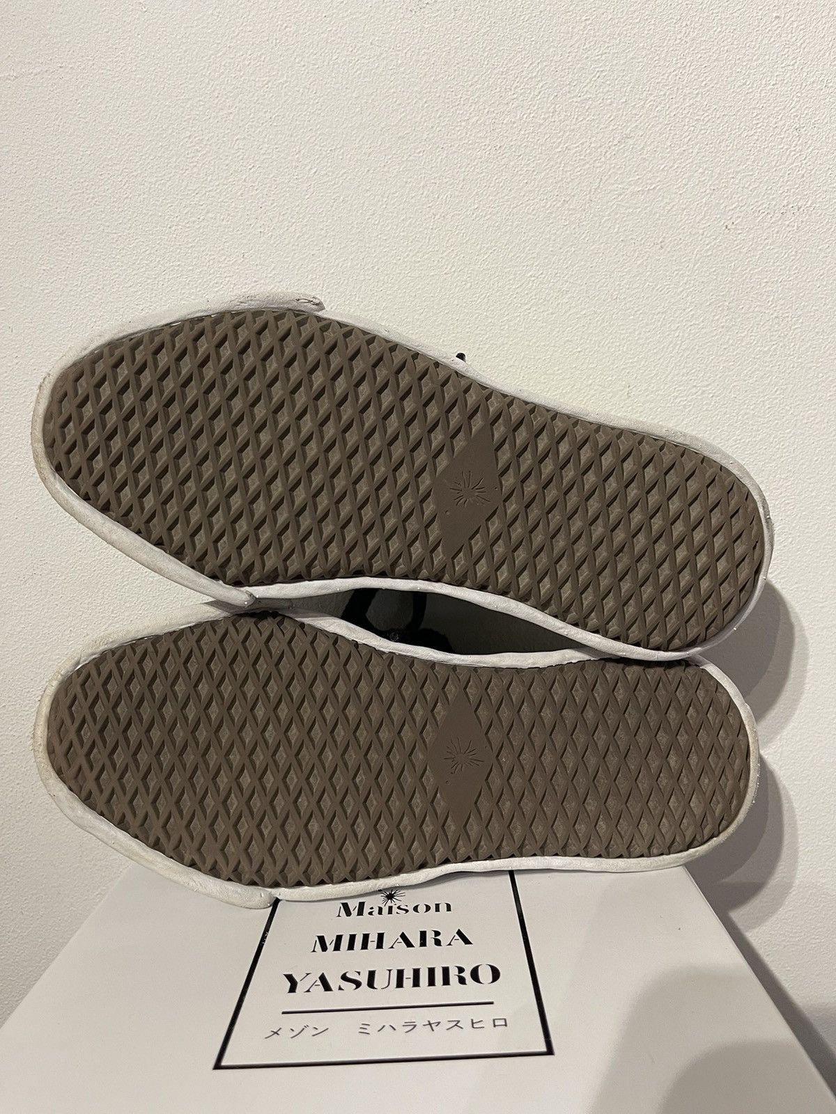 Maison MIHARA YASUHIRO Maison Mihara Yasuhiro Sequin Lime OG Sole Sneakers Size US 8.5 / EU 41-42 - 9 Thumbnail
