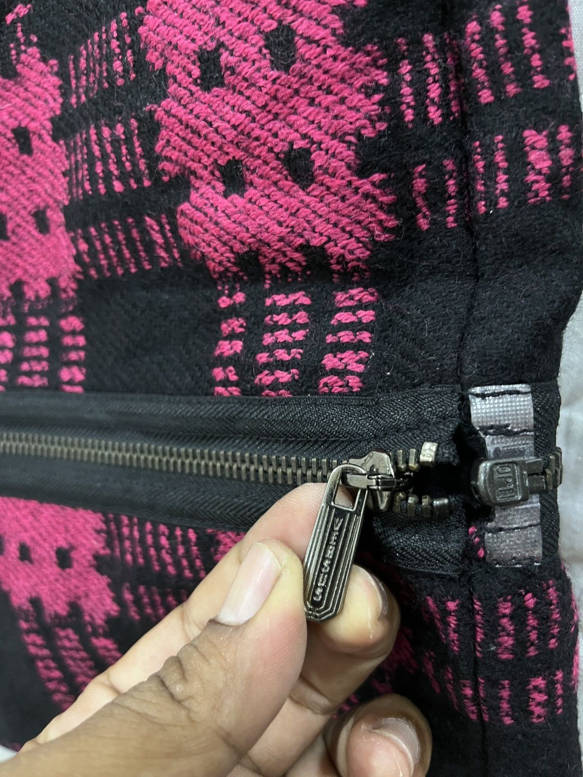 Designer × Versace × Versus Versace (Gggg). VERSUS VERSACE HYPE MINI SKIRTS Size 27" / US 4 / IT 40 - 6 Thumbnail