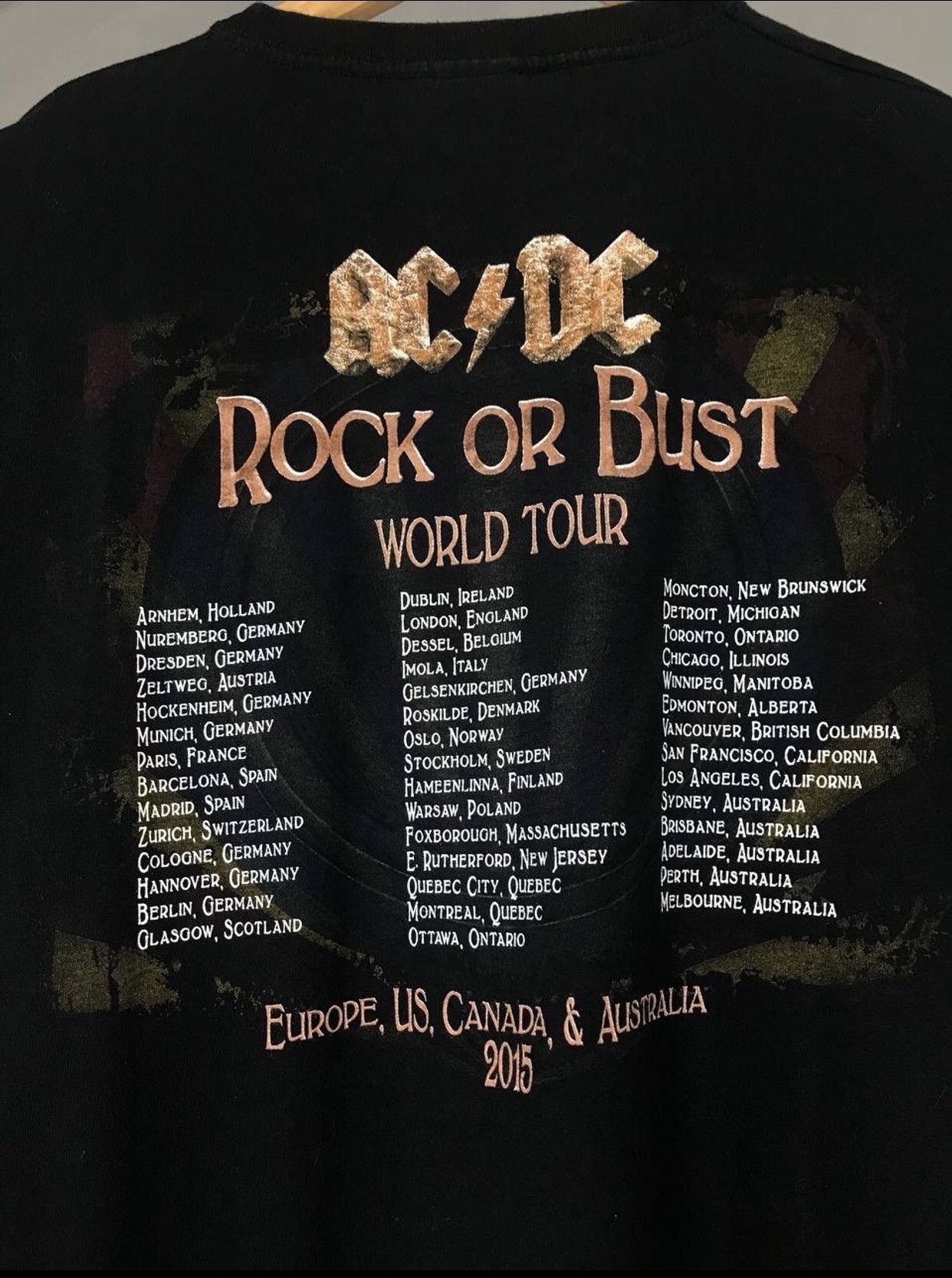 Band Tees AC/DC 2015 vintage rock band tour tee Size US L / EU 52-54 / 3 - 7 Thumbnail