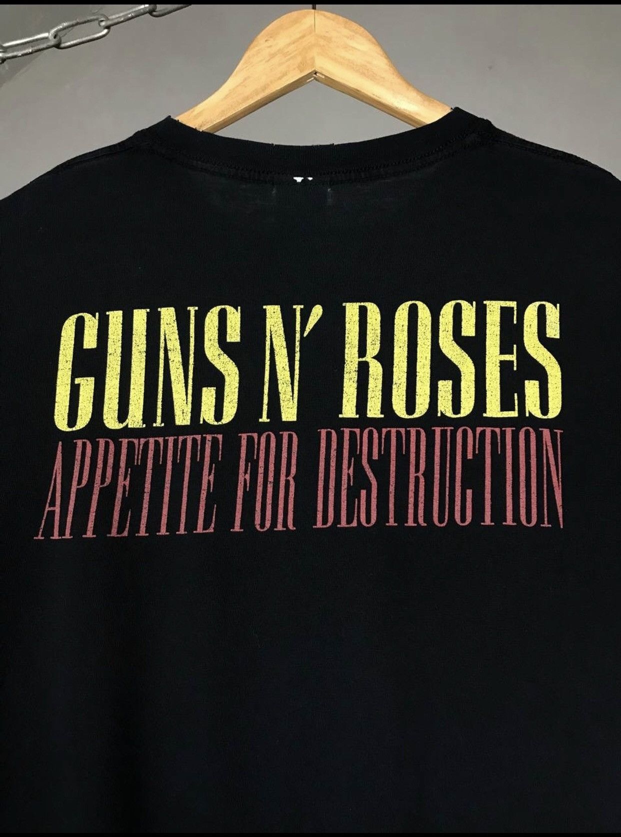 Band Tees Guns N Roses 2004 Vintage Rock Band Tee Size US L / EU 52-54 / 3 - 7 Thumbnail