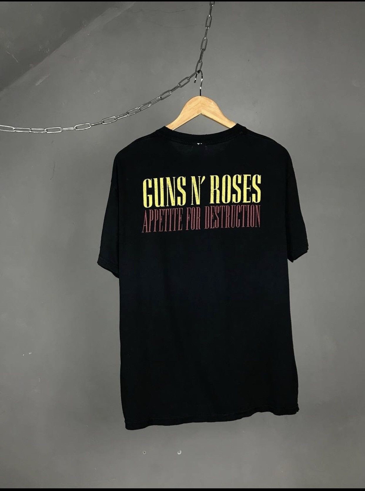 Band Tees Guns N Roses 2004 Vintage Rock Band Tee Size US L / EU 52-54 / 3 - 2 Thumbnail