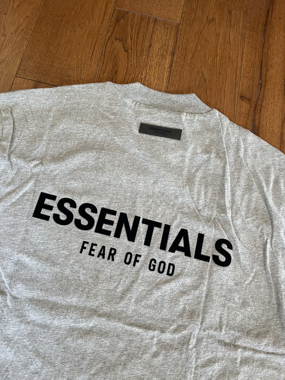 FOG FOG - ESSENTIALS Fear of God Dark Oatmeal T-Shirt Sz (M) Size US M / EU 48-50 / 2 - 3 Thumbnail